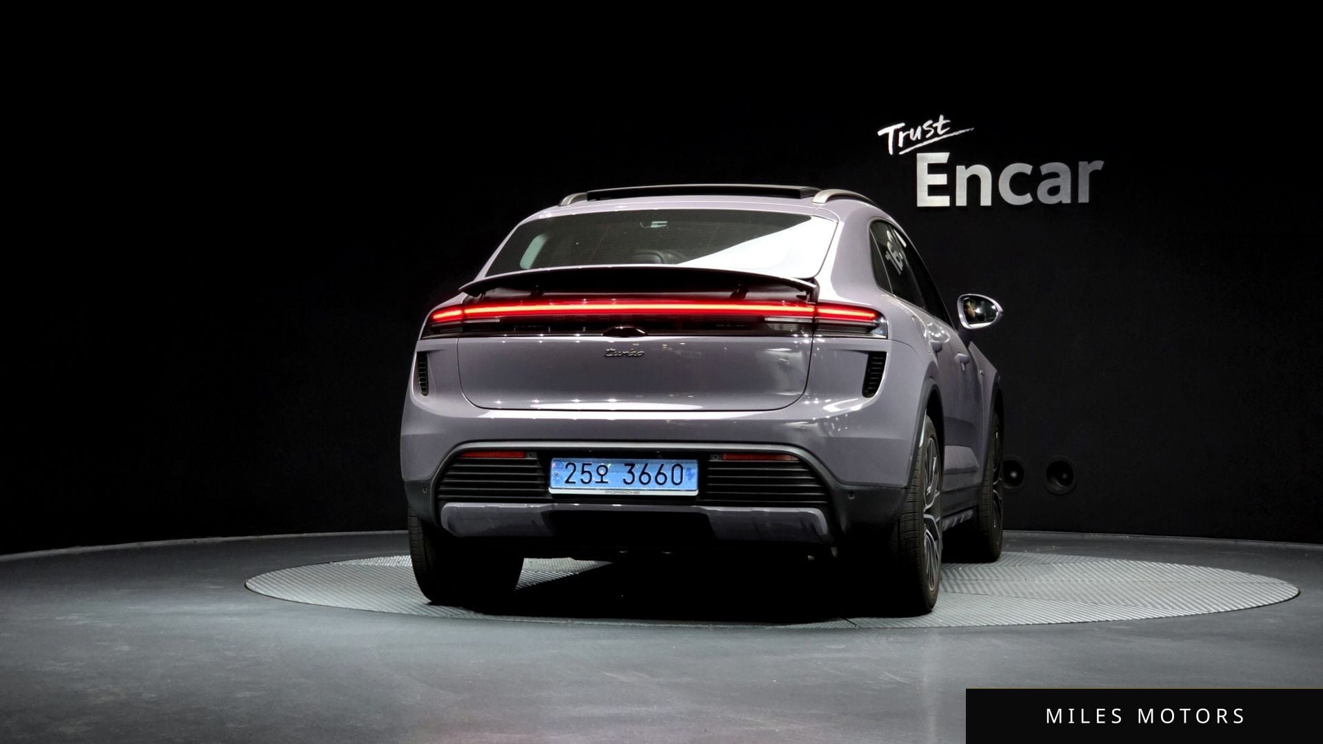 Porsche Macan 2025 — миниатюра 4