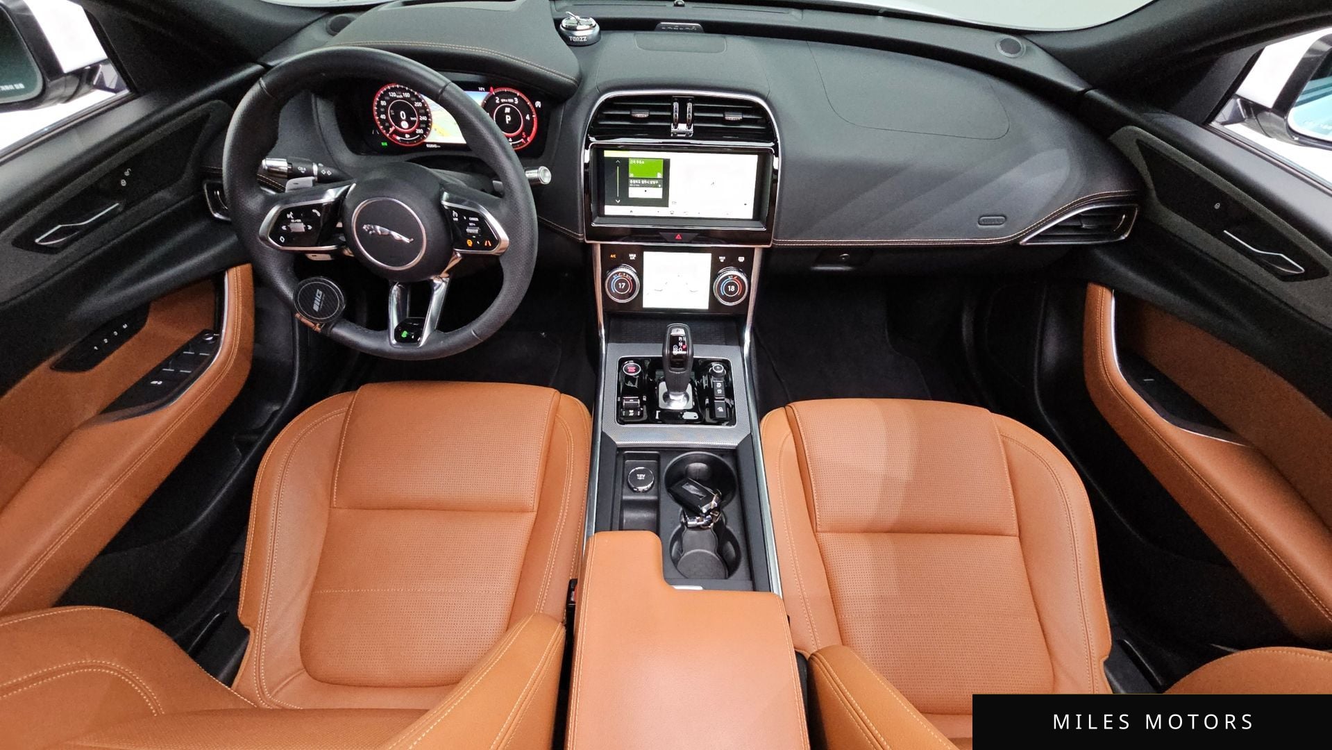 Jaguar XE 2020 — миниатюра 7