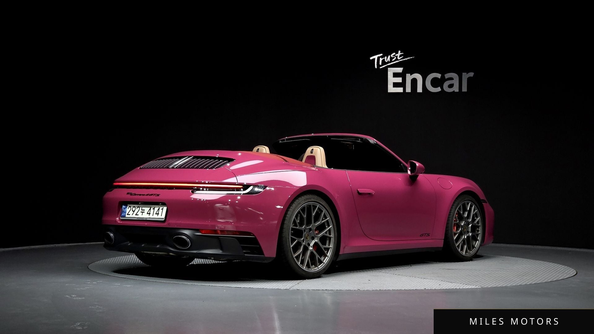 Porsche 911 (992) 2024 — миниатюра 2