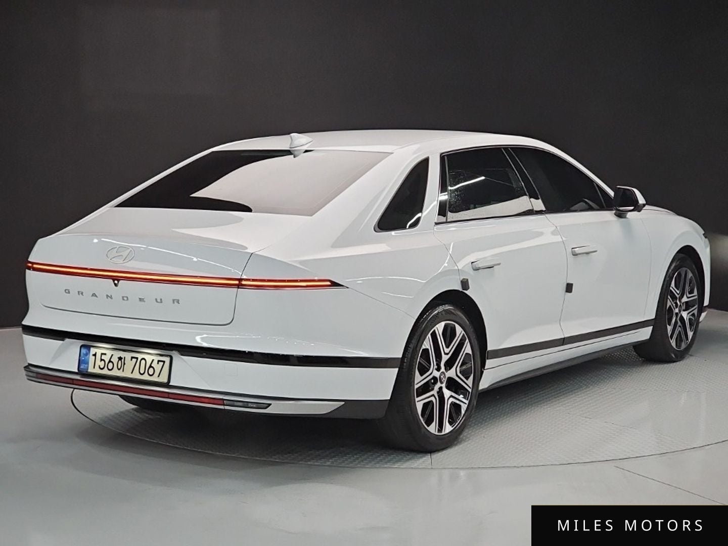 Hyundai Grandeur 2023 — миниатюра 2