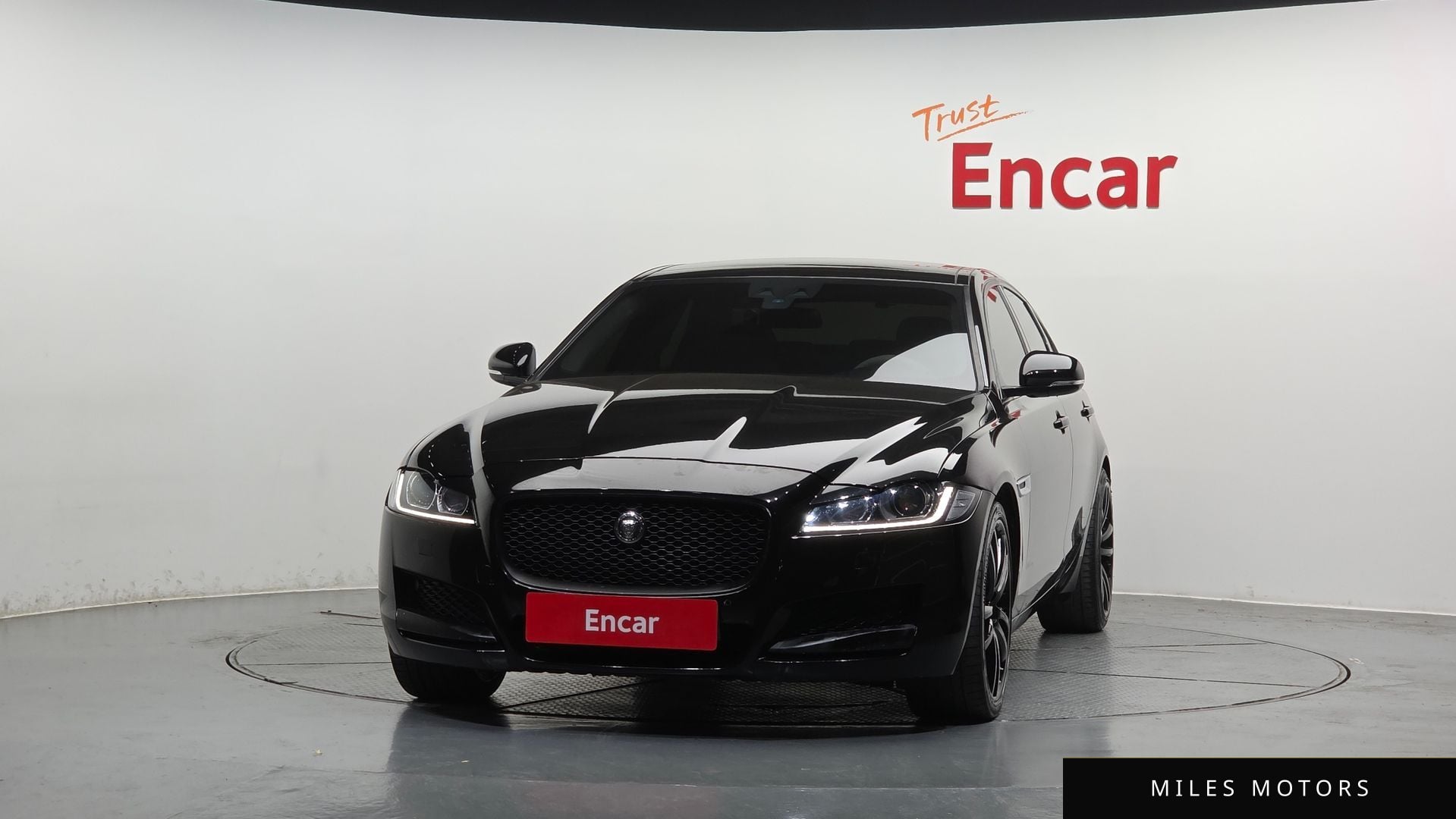 Jaguar XF (X260) 2017 — миниатюра 3