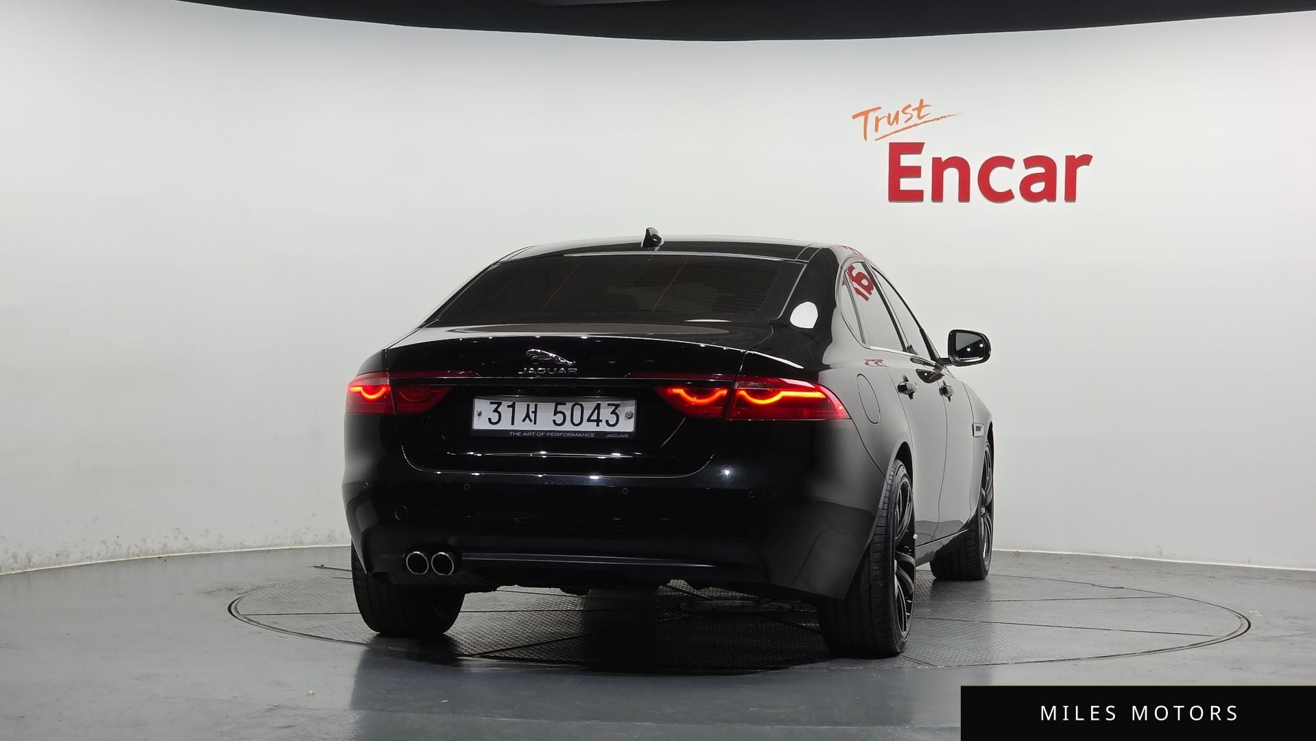 Jaguar XF (X260) 2017 — миниатюра 4