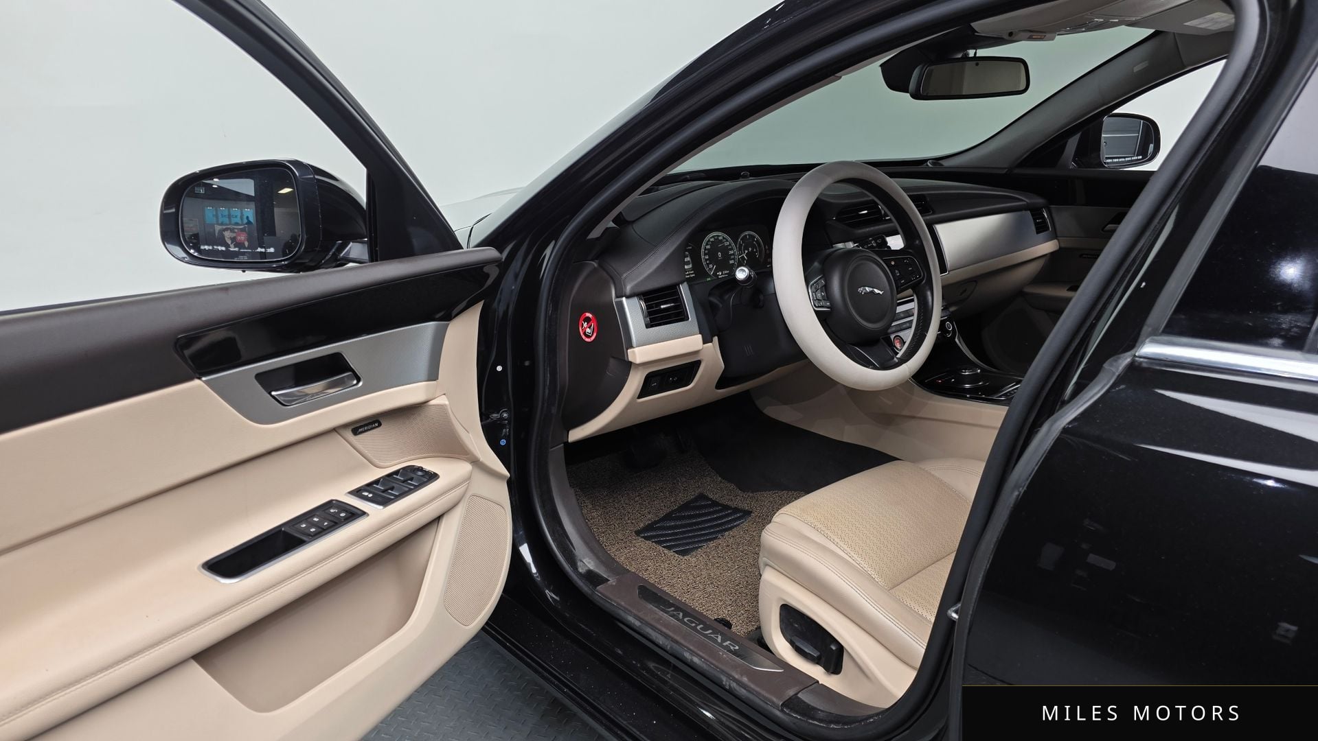Jaguar XF (X260) 2017 — миниатюра 10