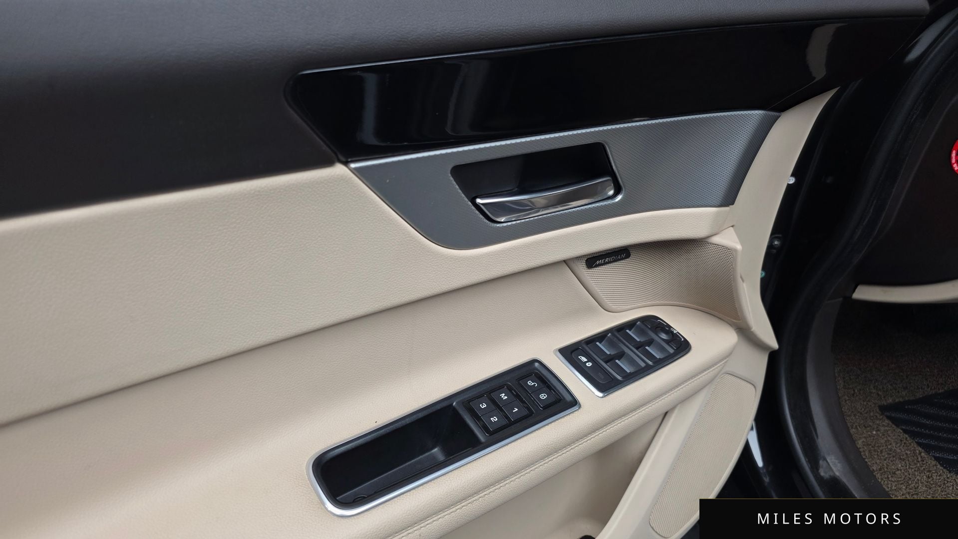 Jaguar XF (X260) 2017 — миниатюра 17