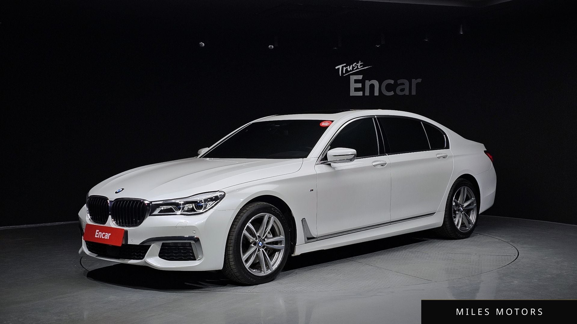 BMW 7 Series (G11) 2017 — фото 1 из 12