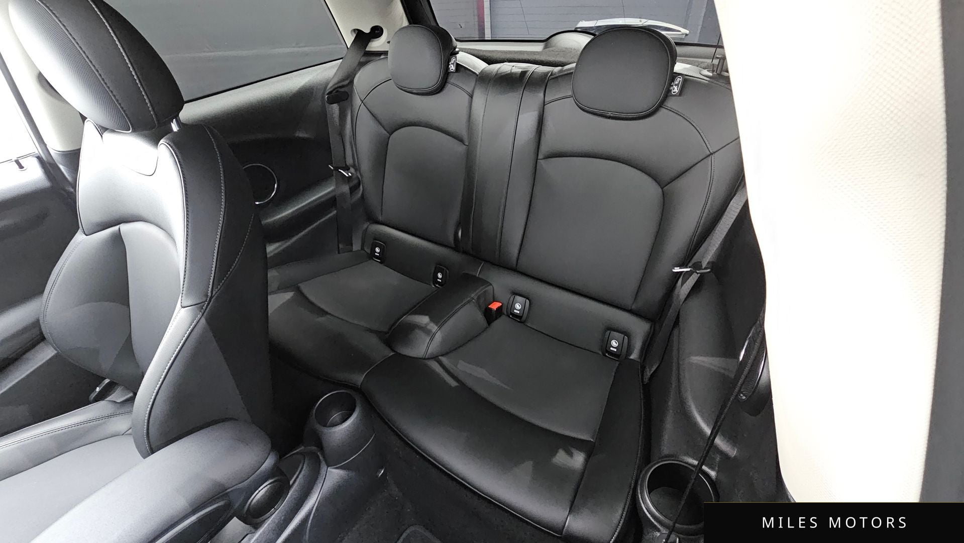 MINI Cooper 2021 — миниатюра 11