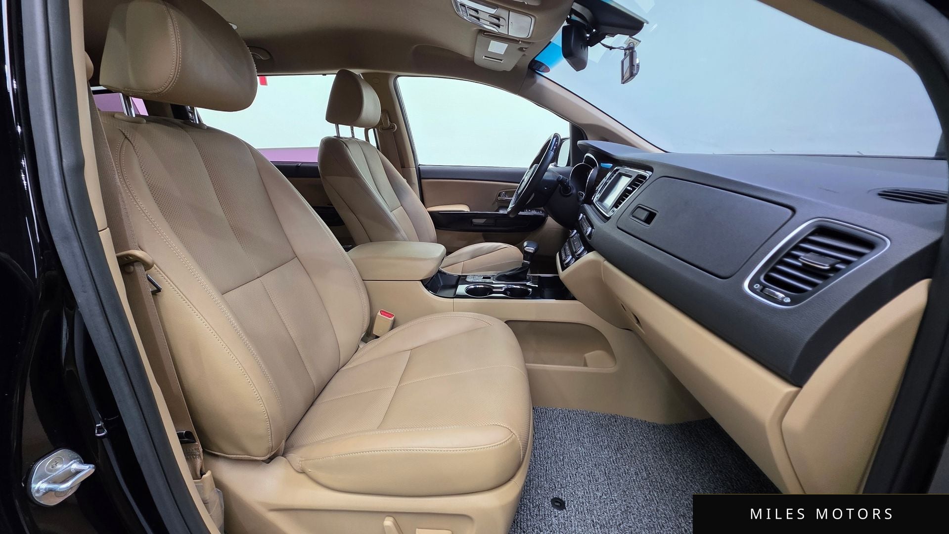 Kia Canival 2019 — миниатюра 10