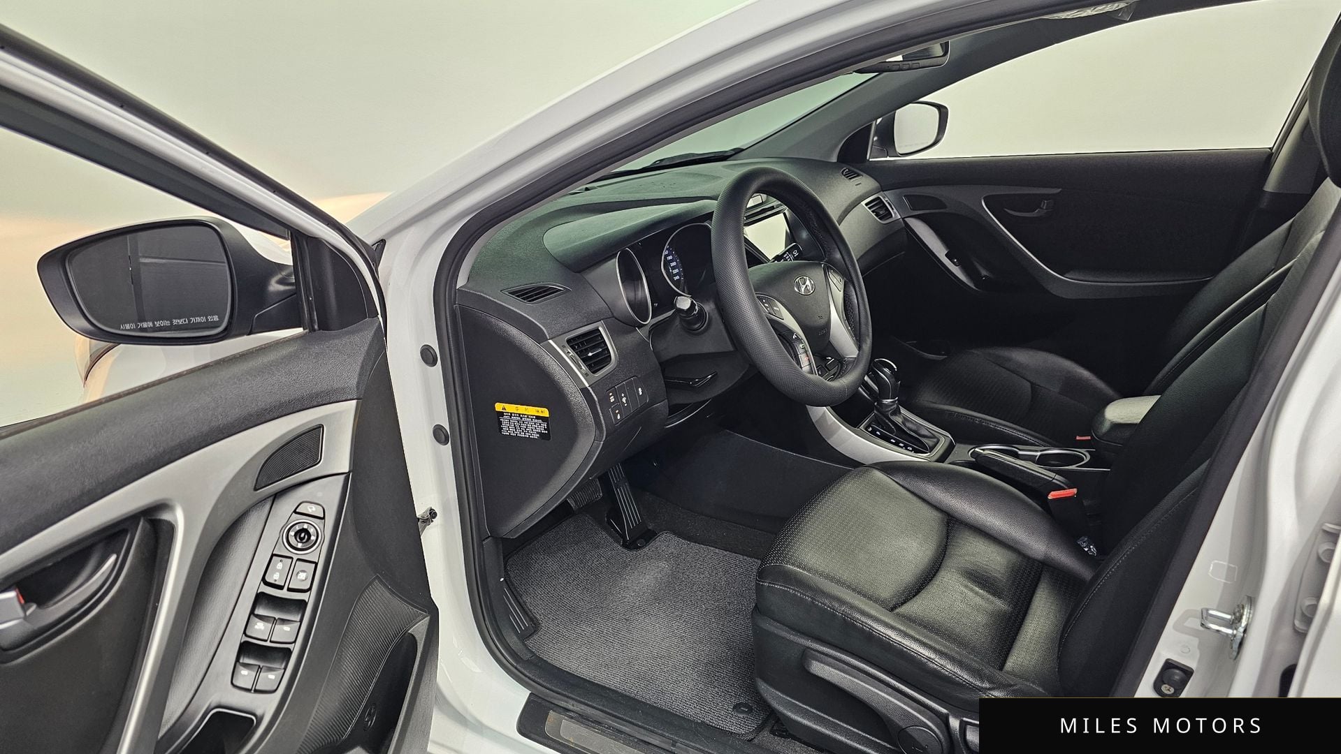 Hyundai AVANTE 2014 — миниатюра 10