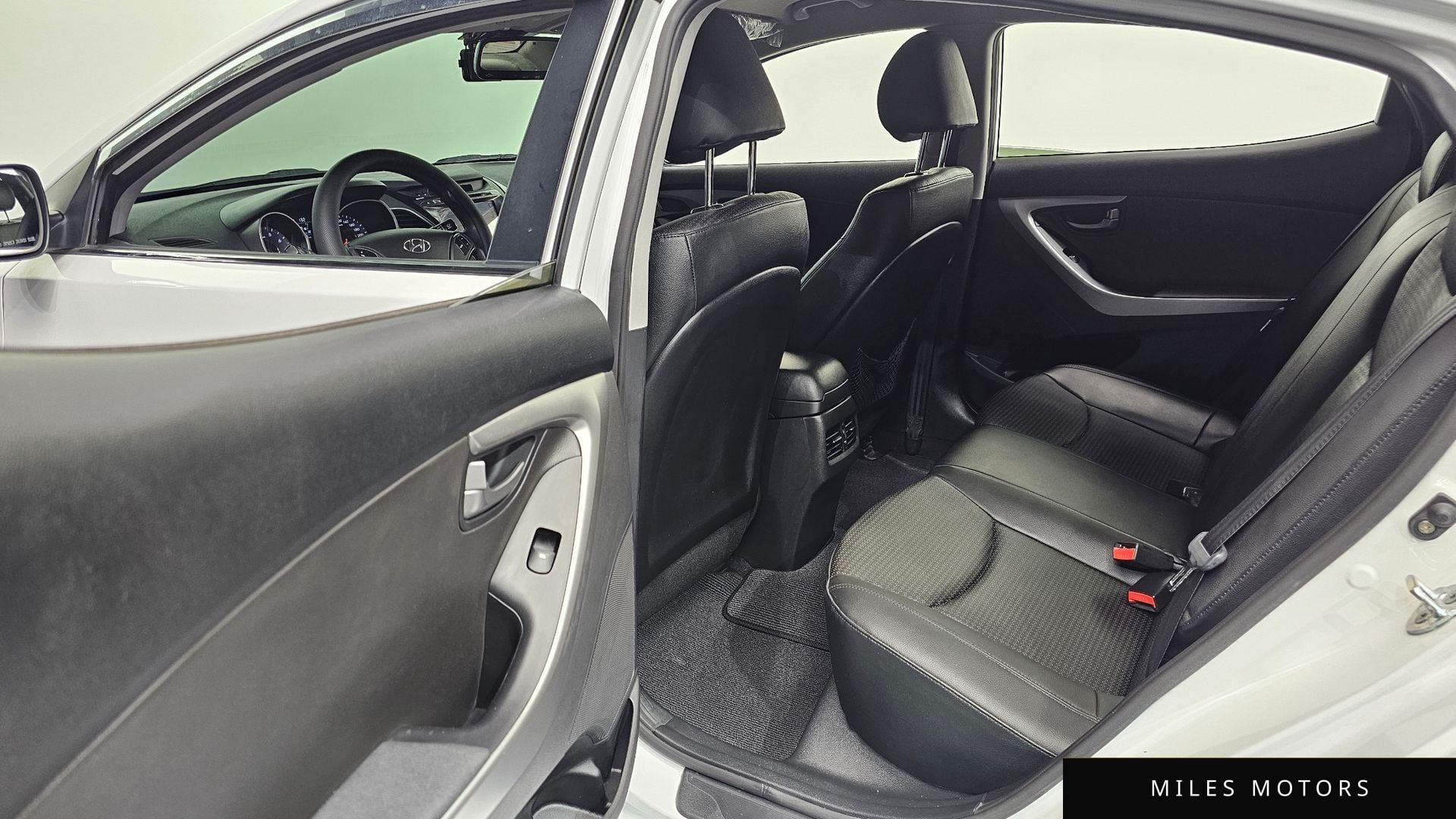 Hyundai AVANTE 2014 — миниатюра 11
