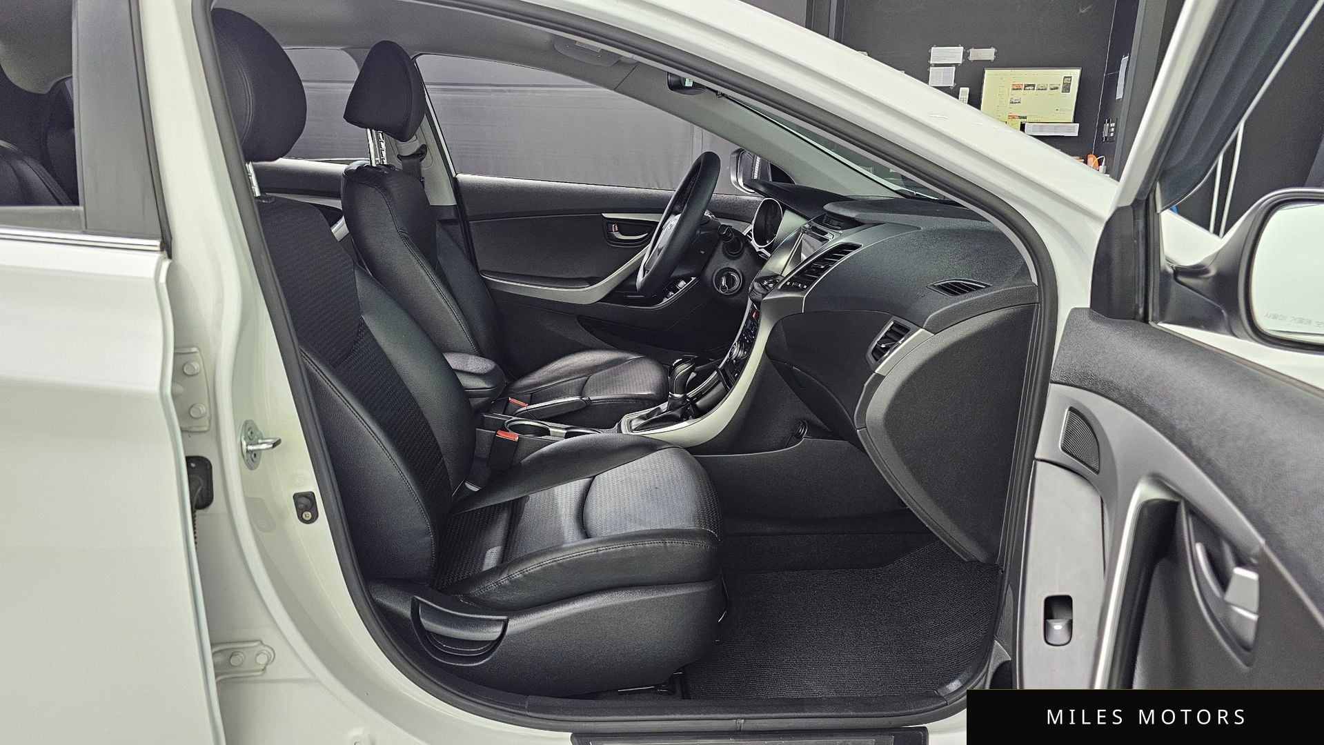 Hyundai AVANTE 2014 — миниатюра 12