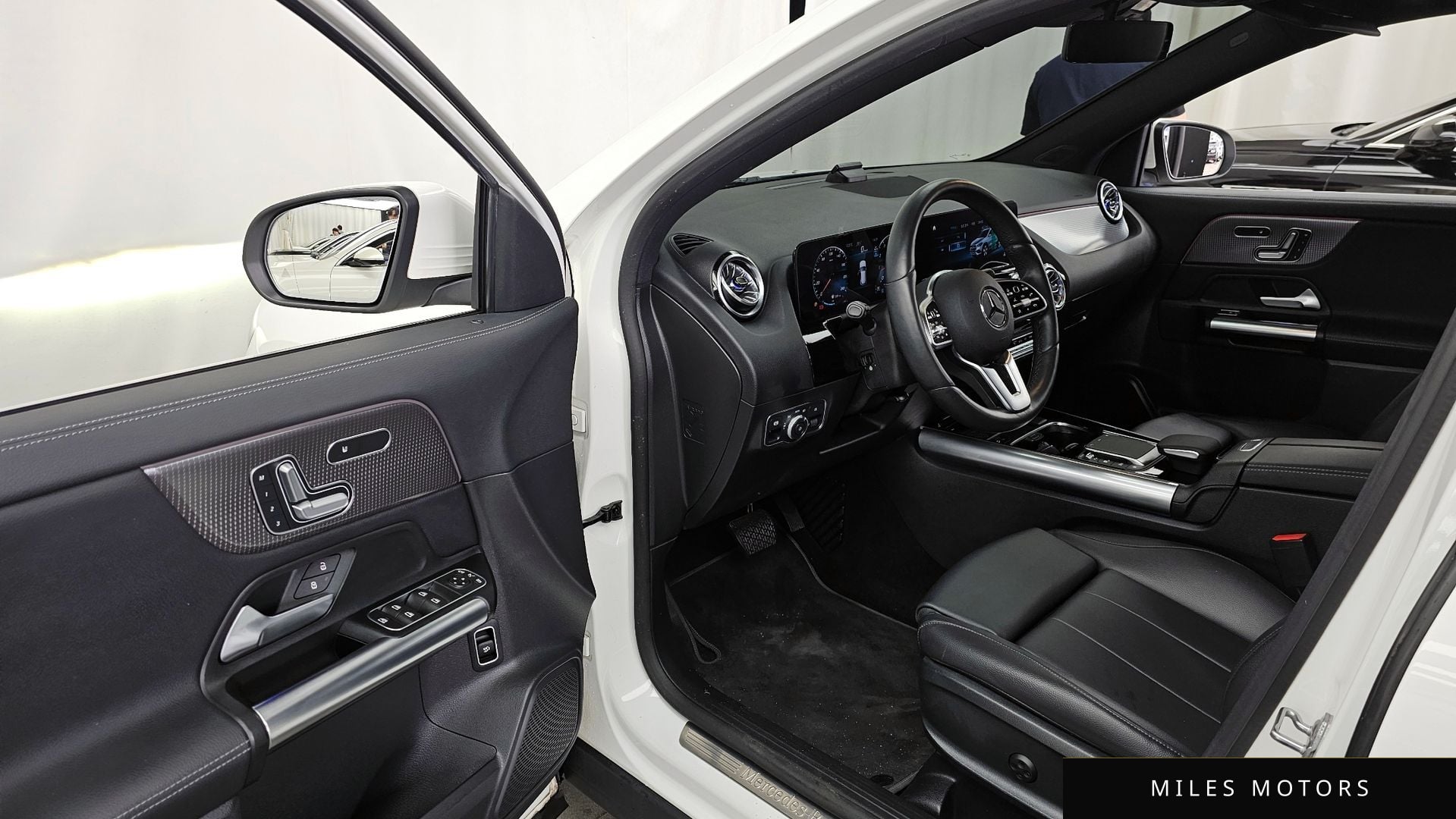 Mercedes-Benz GLA-Class H247 2021 — миниатюра 10