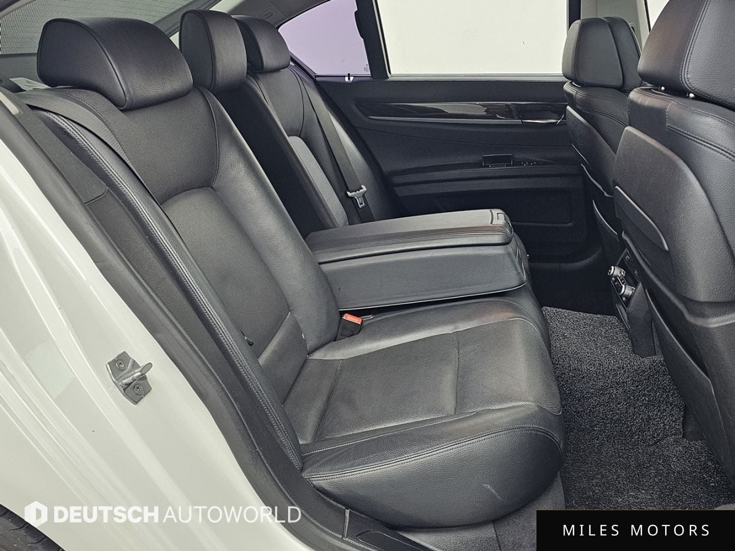 BMW 7시리즈 (F01) 2013 — миниатюра 12