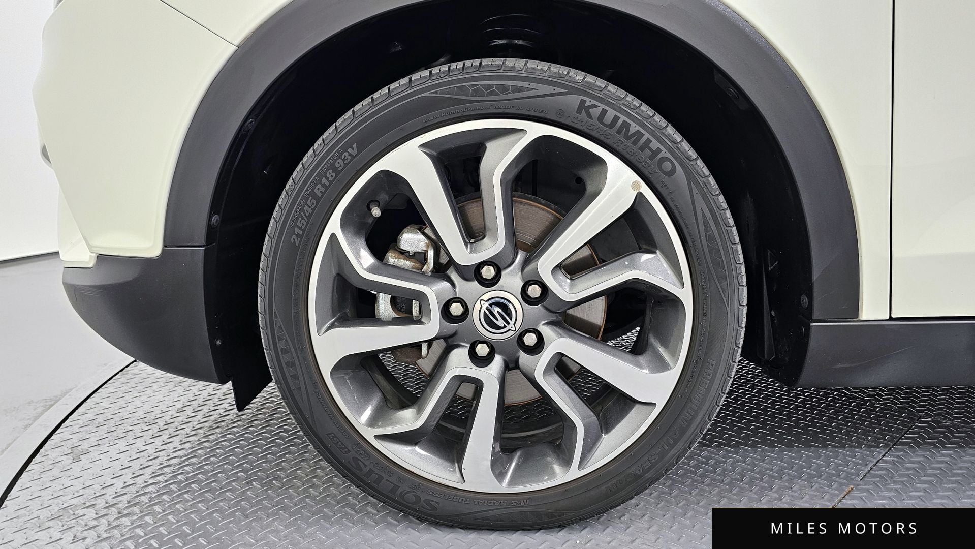 KG Mobility Tivoli 2016 — миниатюра 5