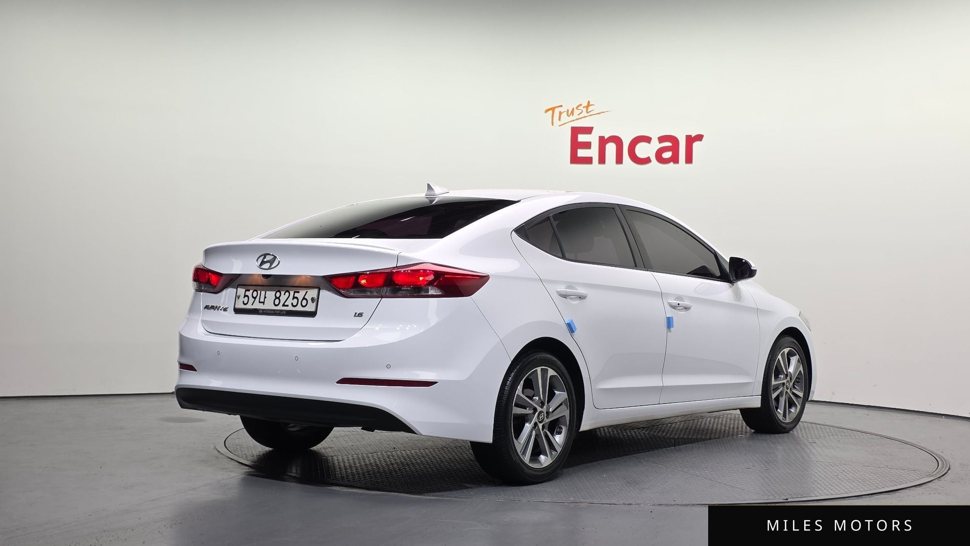 Hyundai AVANTE 2018 — миниатюра 2