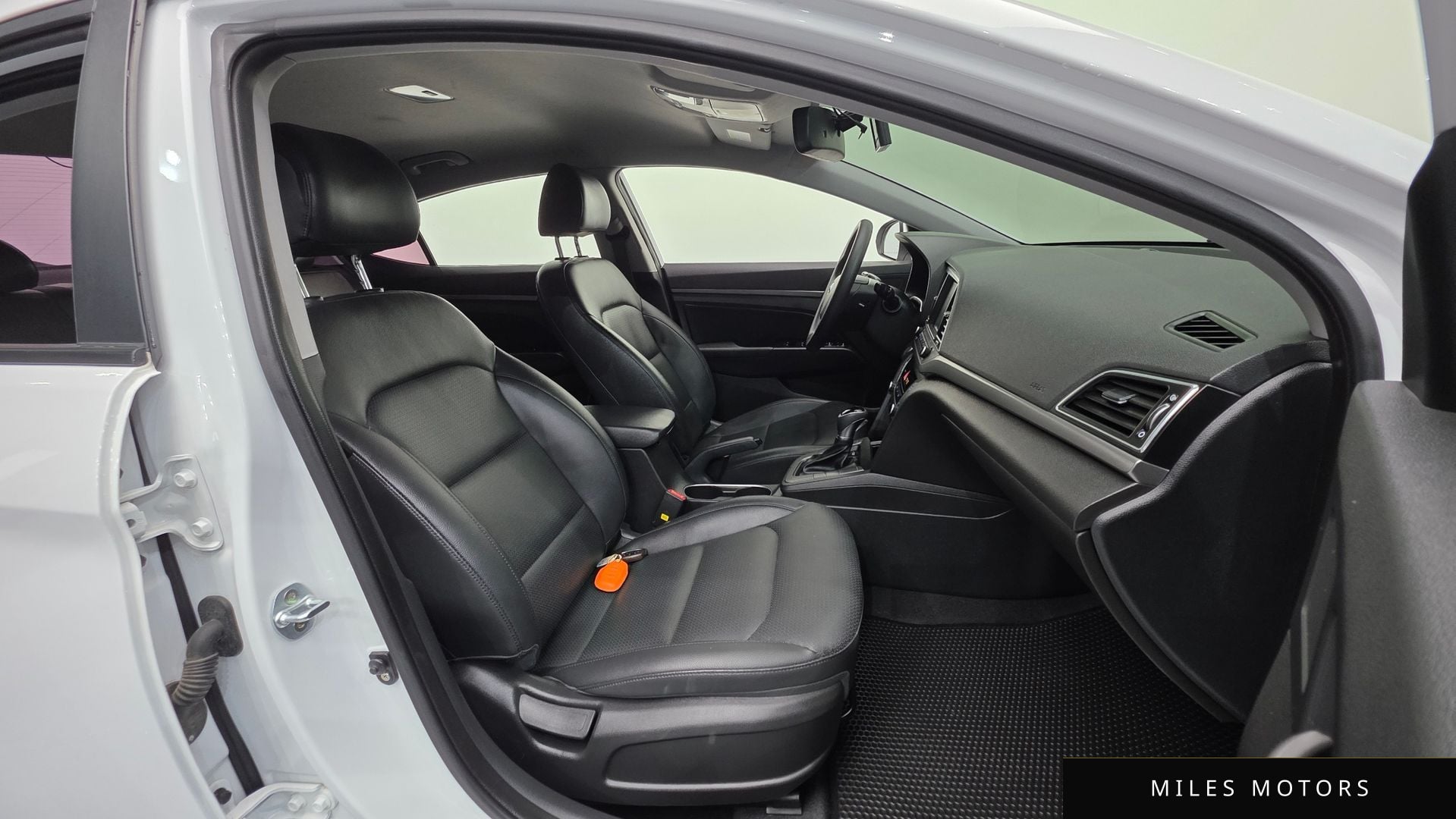 Hyundai AVANTE 2018 — миниатюра 10