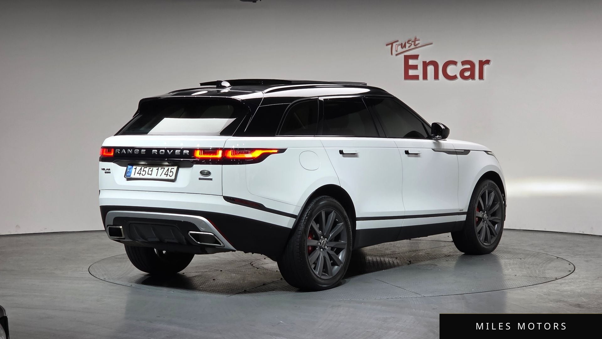 Land Rover 레인지로버 벨라 2019 — миниатюра 2