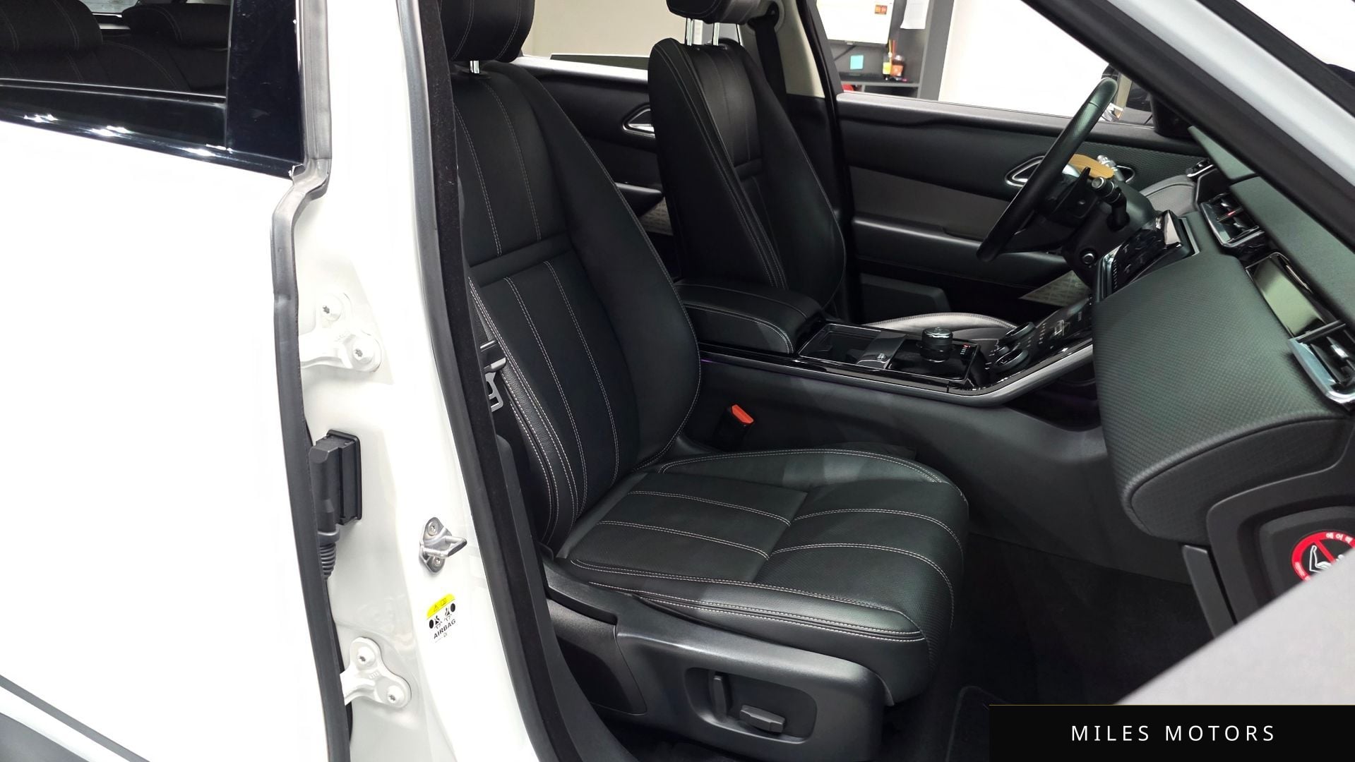 Land Rover 레인지로버 벨라 2019 — миниатюра 10