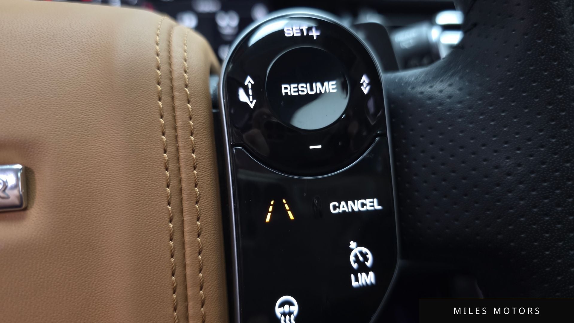 Land Rover 레인지로버 벨라 2019 — миниатюра 18