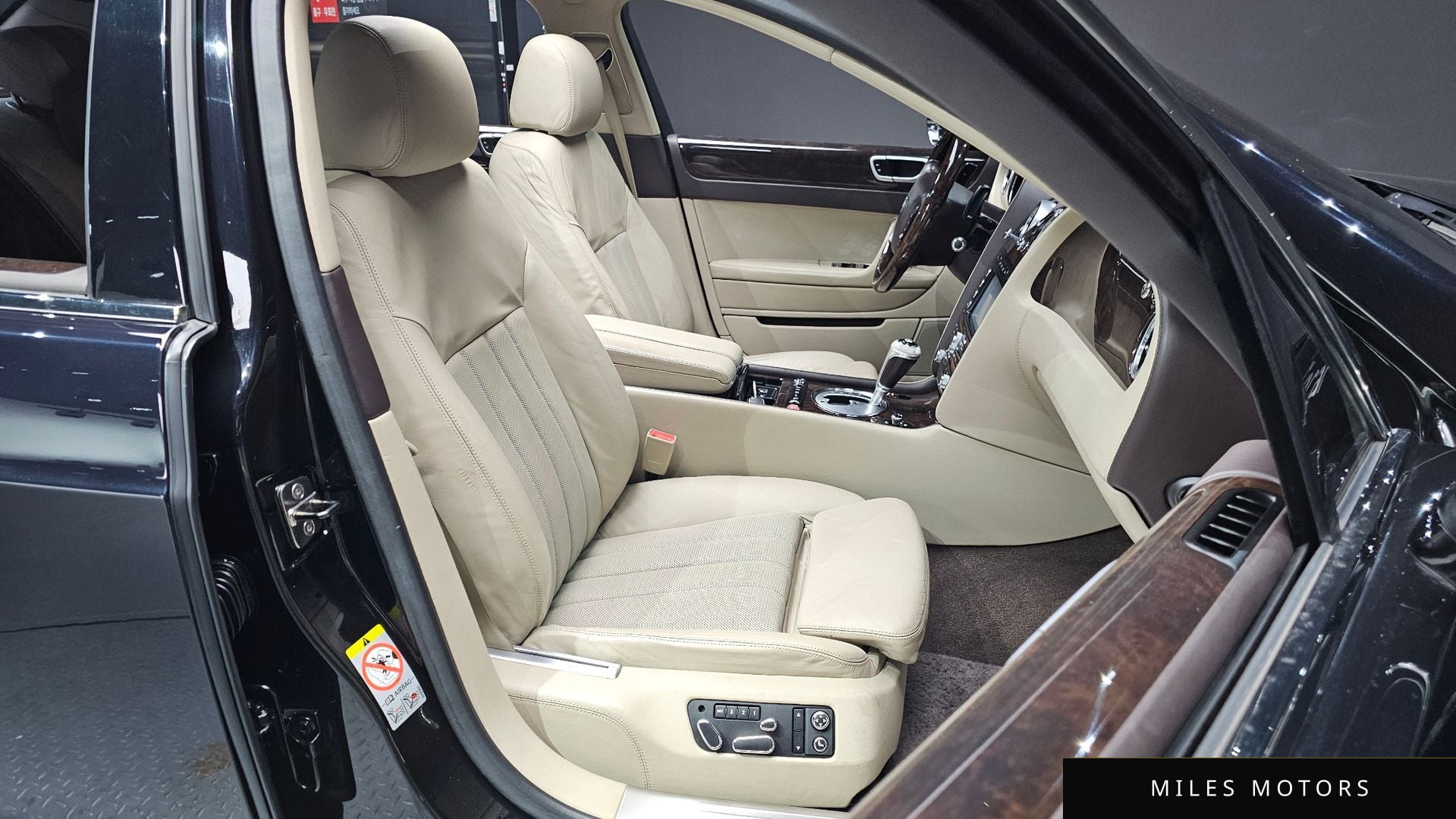 Bentley 플라잉스퍼 2010 — миниатюра 10