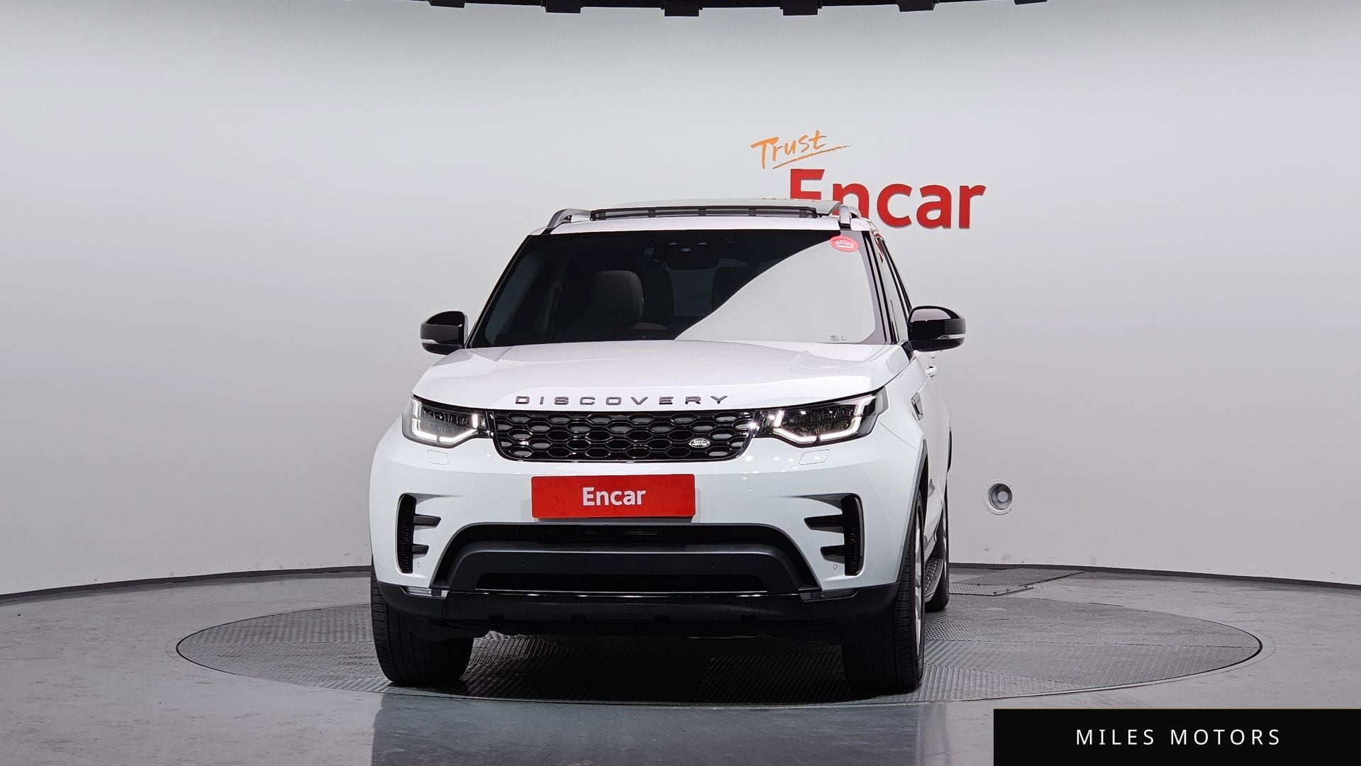 Land Rover Discovery 2017 — миниатюра 3
