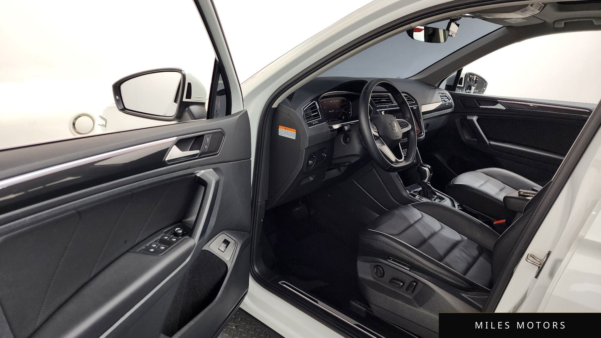 Volkswagen 티구안 2022 — миниатюра 10