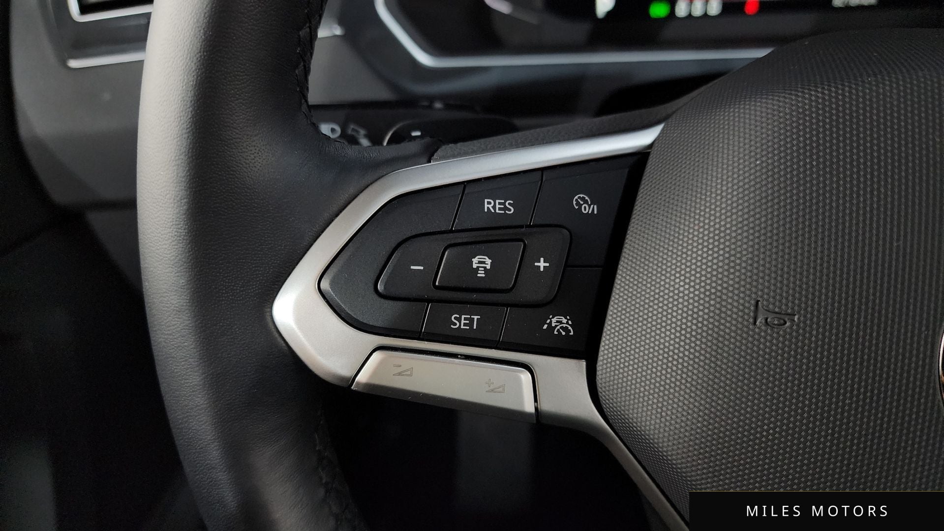 Volkswagen 티구안 2022 — миниатюра 16