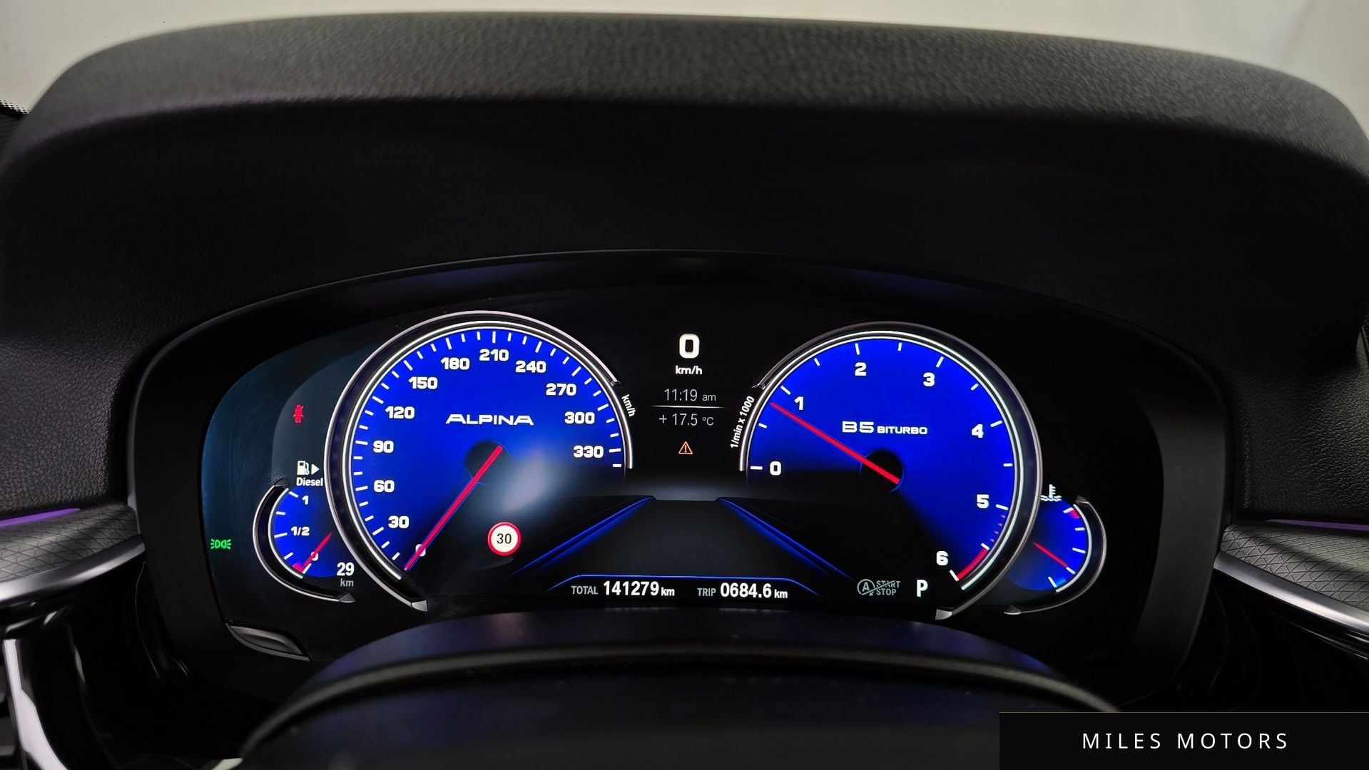BMW 5 Series (G30) 2018 — миниатюра 8