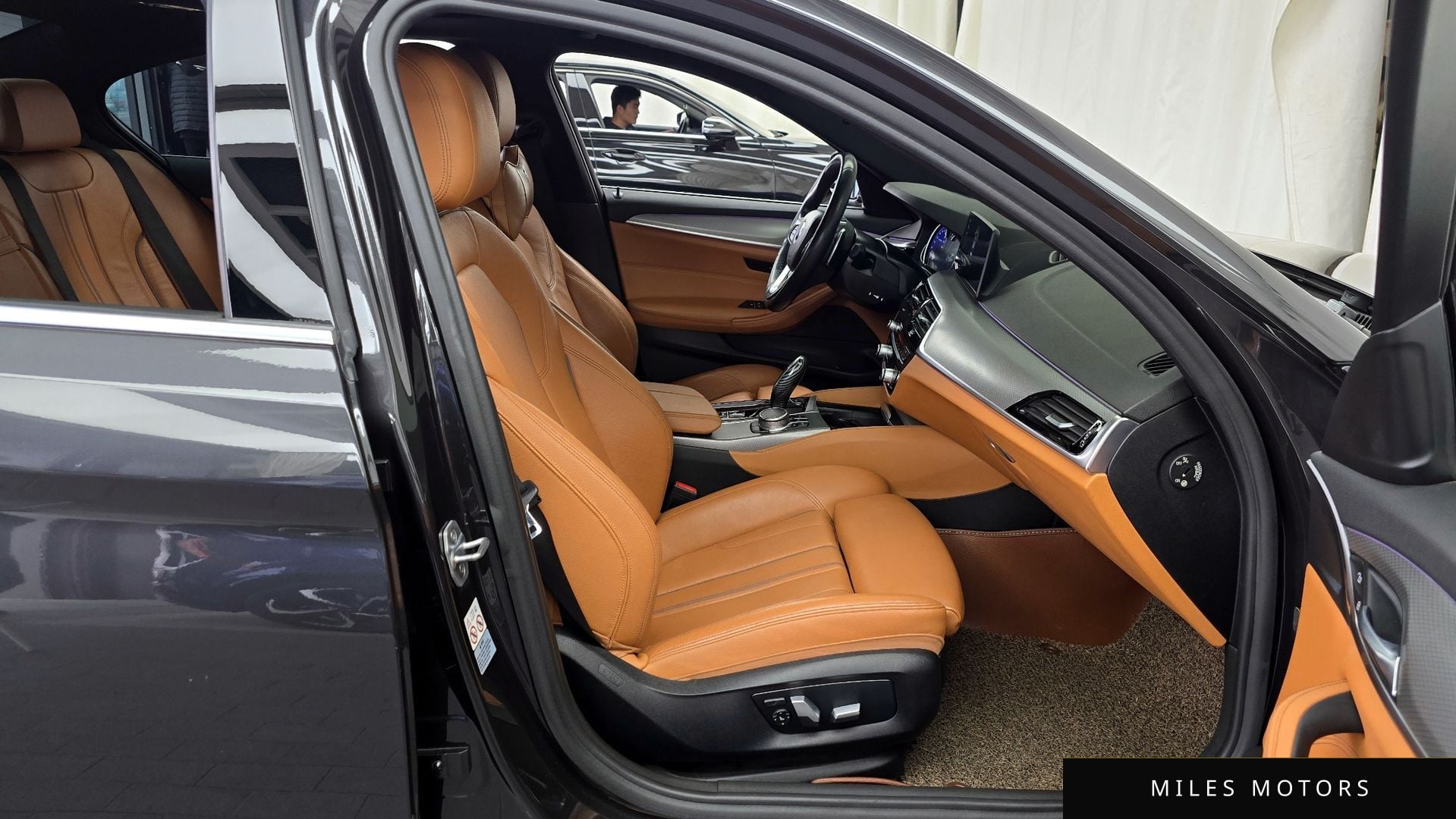 BMW 5 Series (G30) 2018 — миниатюра 11