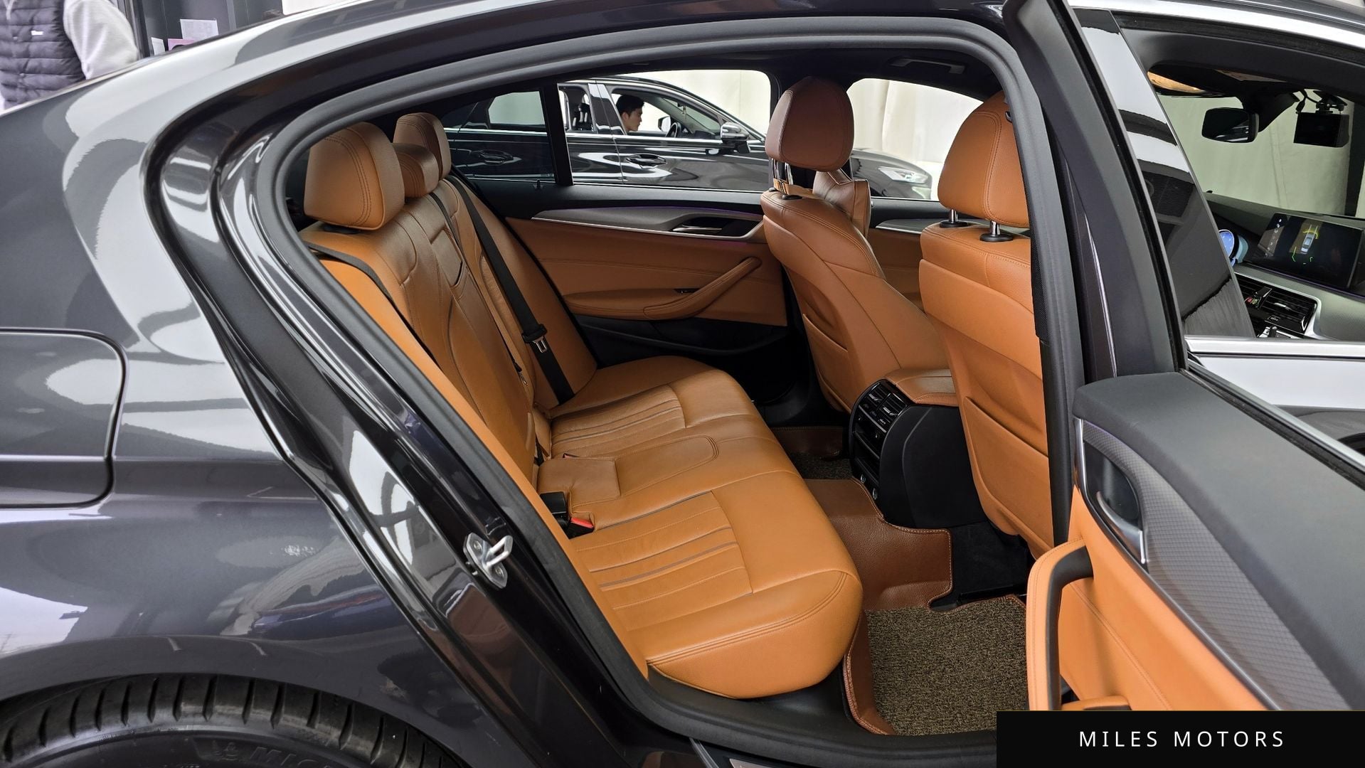 BMW 5 Series (G30) 2018 — миниатюра 12