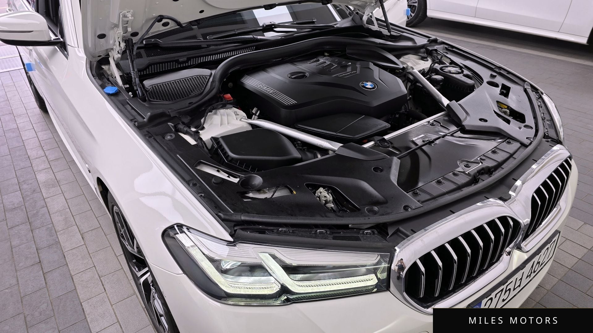 BMW 5 Series (G30) 2023 — миниатюра 6