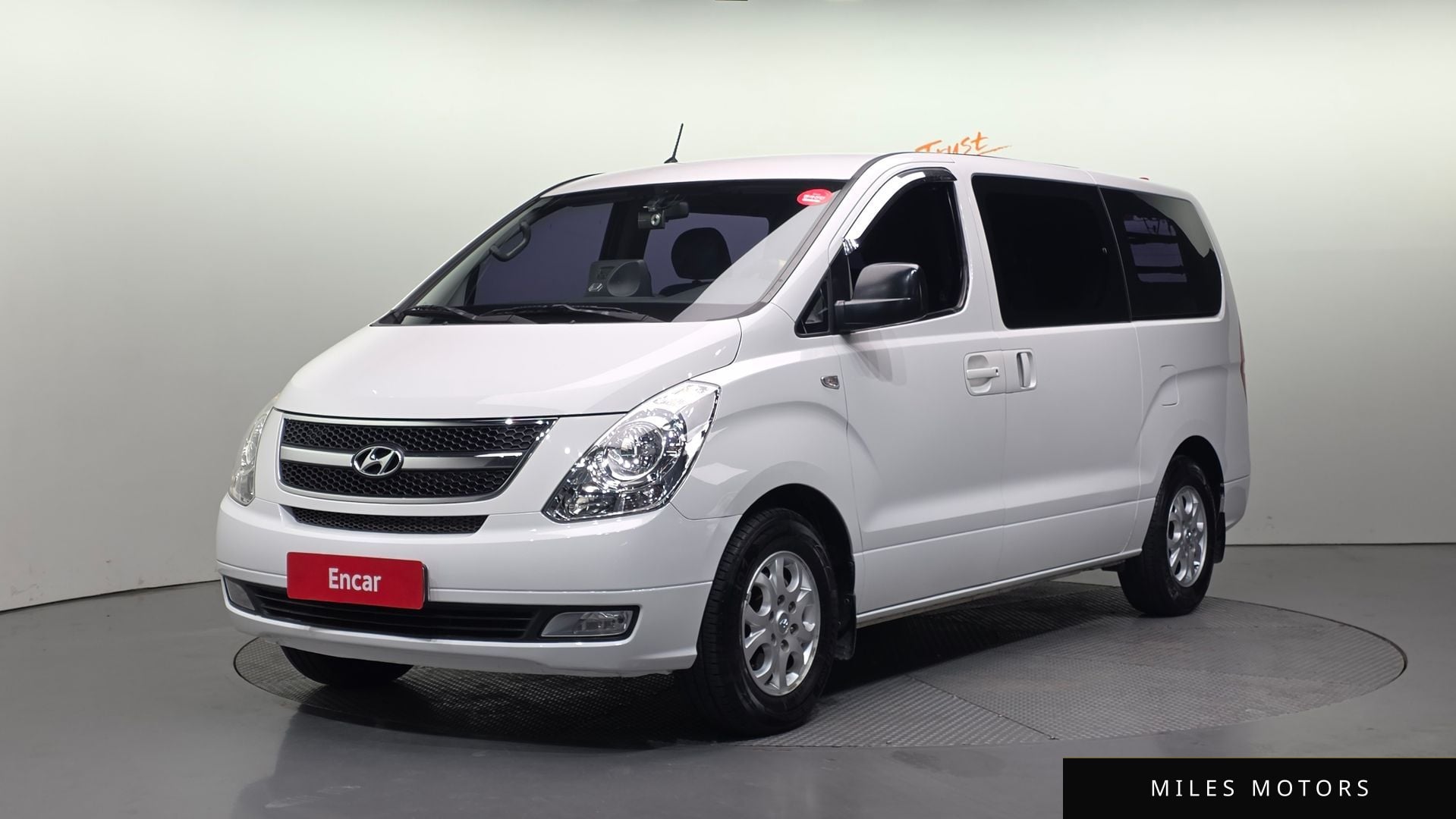 Hyundai Starex 2015 — фото 1 из 12