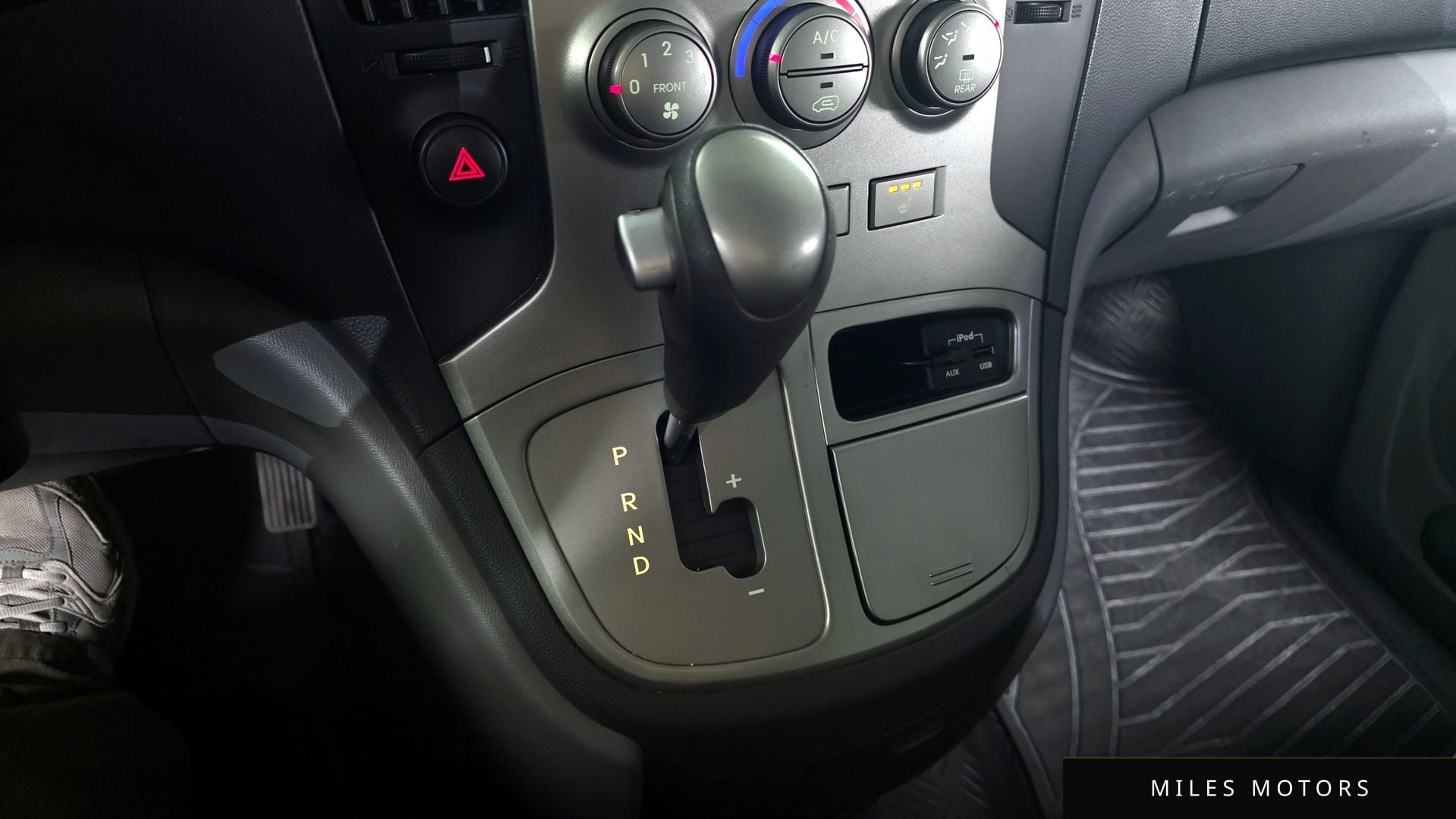 Hyundai Starex 2015 — миниатюра 9