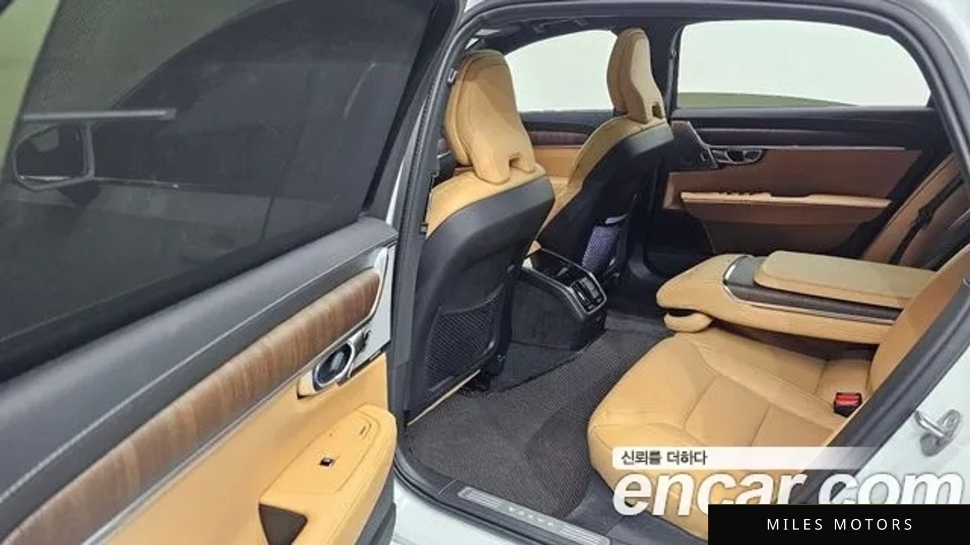 Volvo S90 2023 — миниатюра 10