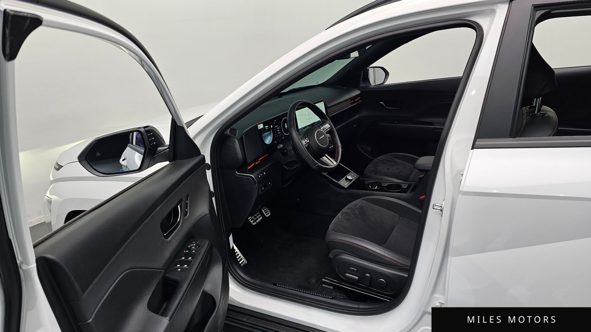 Hyundai Kona 2023 — миниатюра 11
