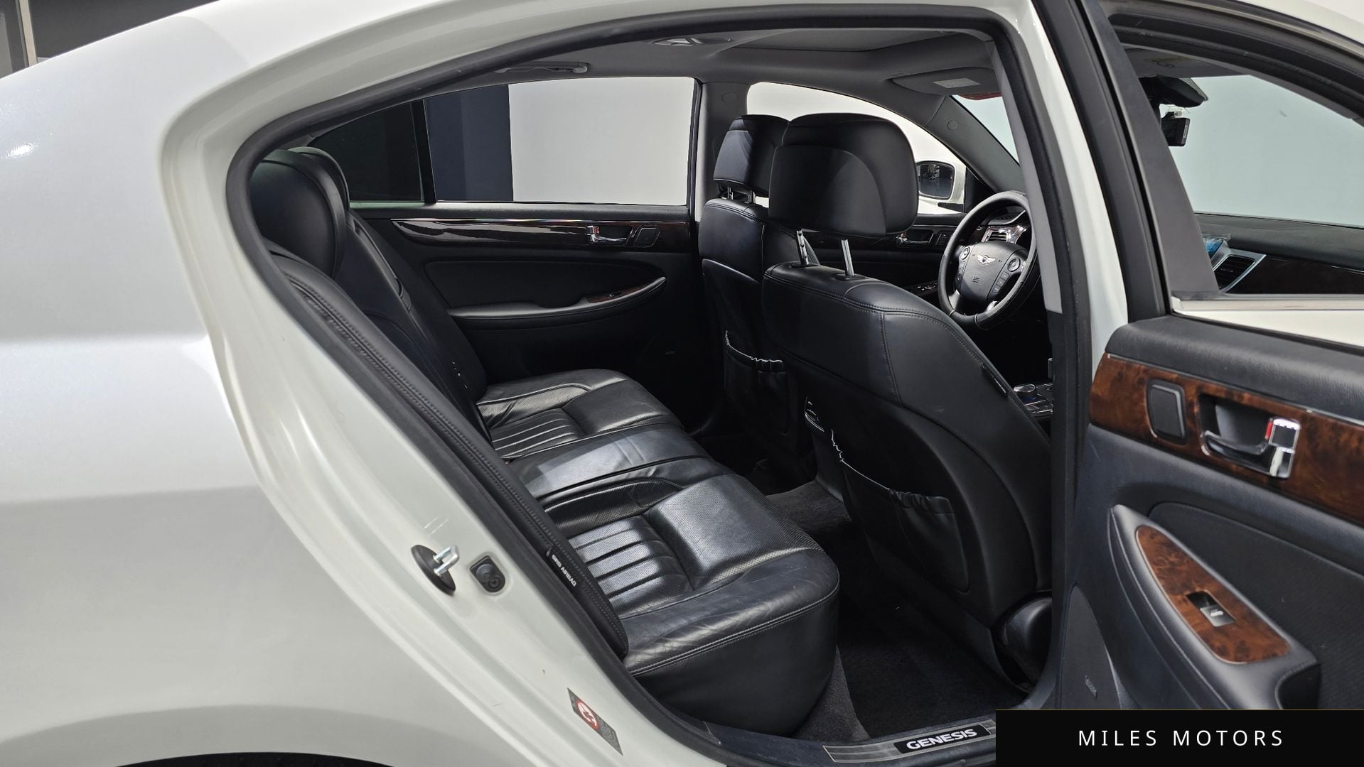 Hyundai Genesis 2010 — миниатюра 12