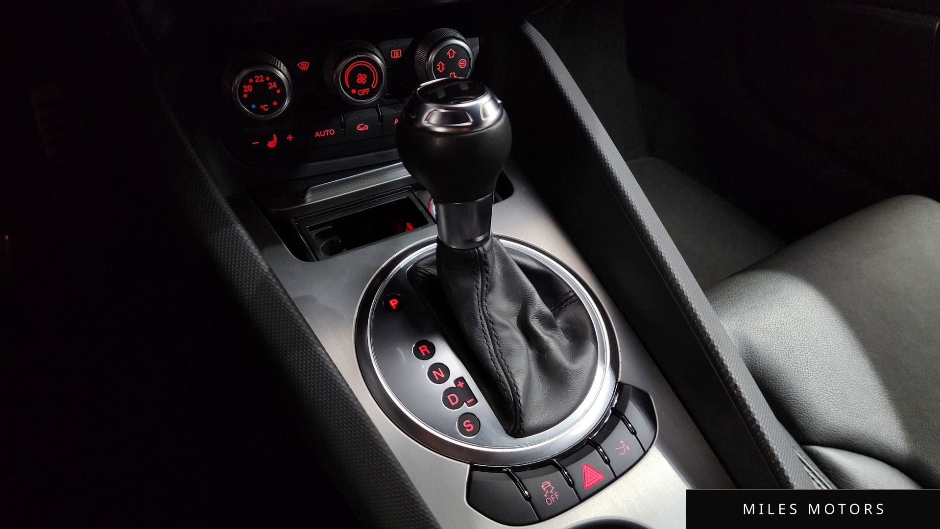 Audi TT 2013 — миниатюра 9