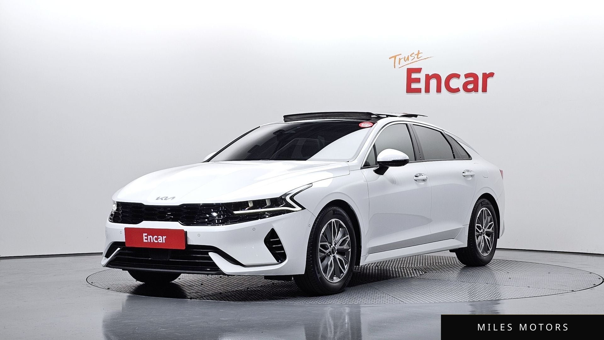 Kia K5 2023 — фото 1 из 12