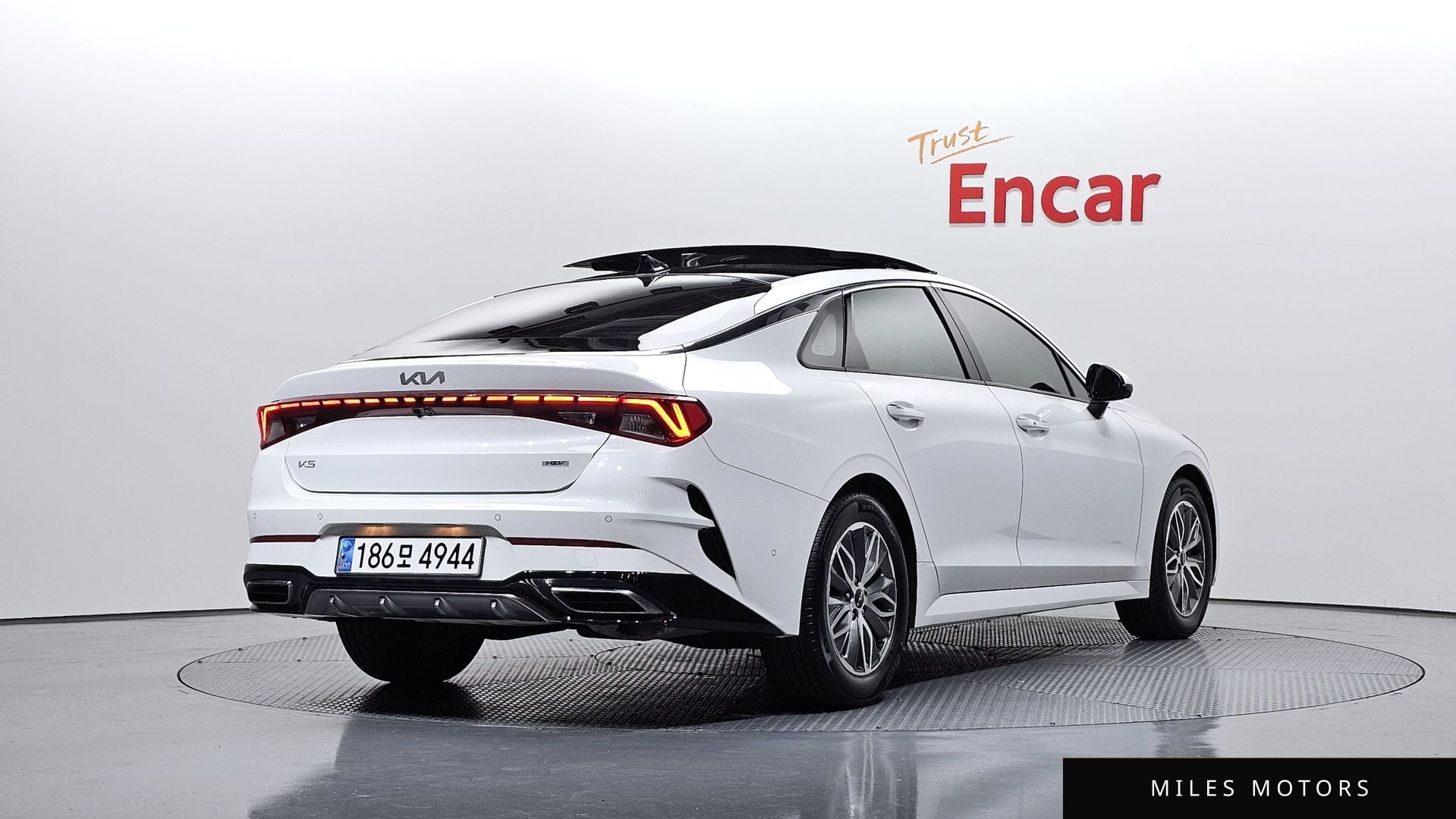 Kia K5 2023 — миниатюра 2