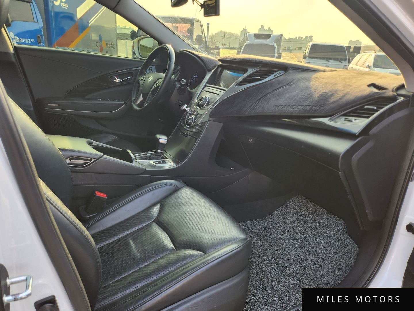Hyundai Grandeur 2014 — миниатюра 10