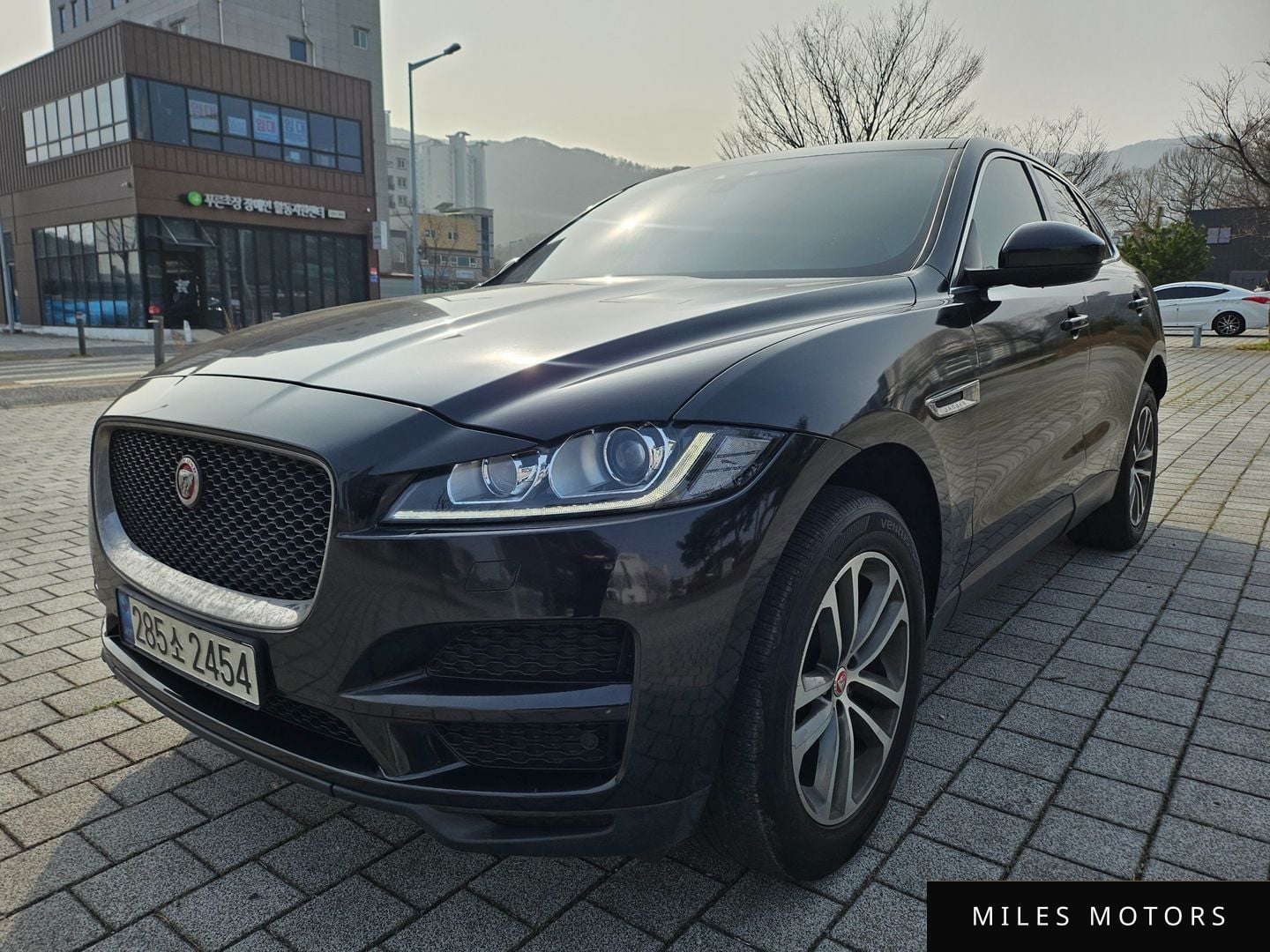 Jaguar F-PACE 2017 — миниатюра 2