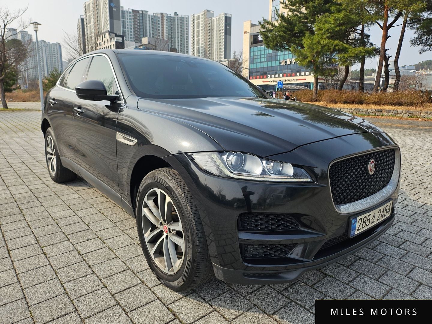 Jaguar F-PACE 2017 — миниатюра 3