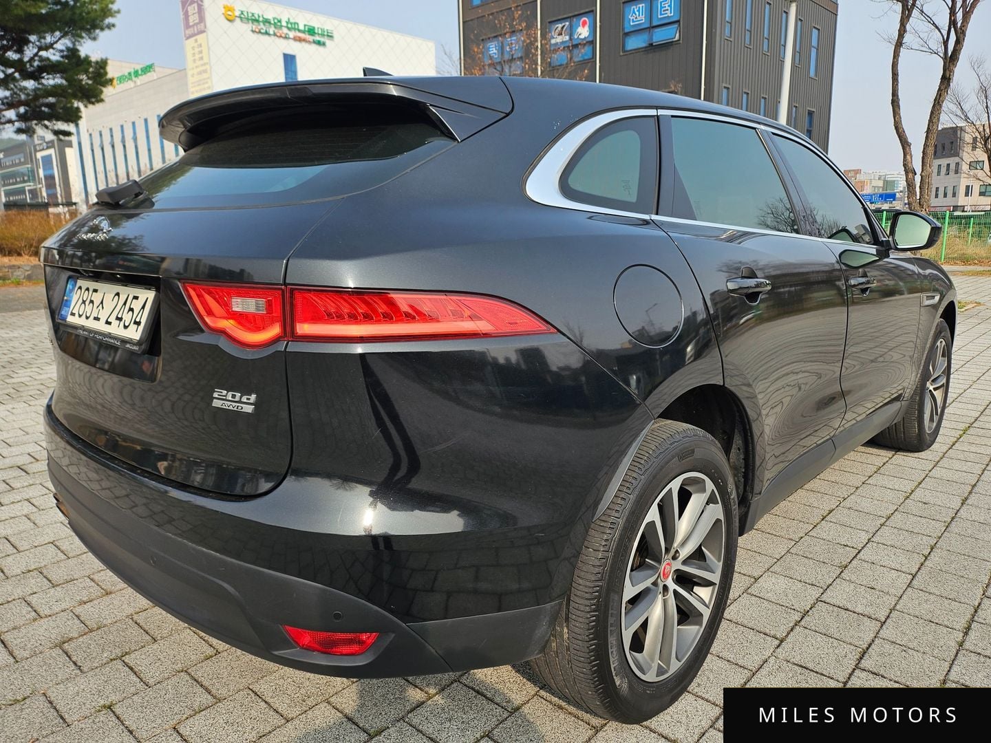 Jaguar F-PACE 2017 — миниатюра 6