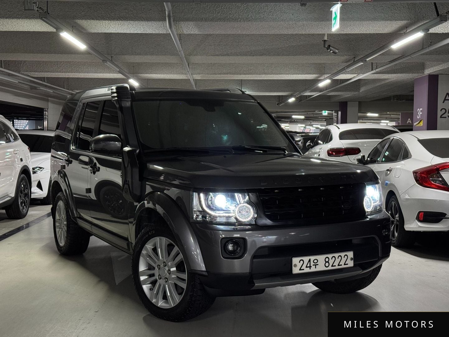 Land Rover Discovery 2016 — фото 1 из 12