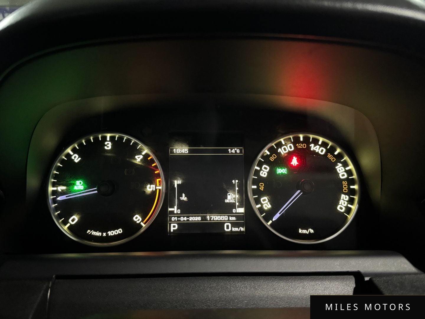 Land Rover Discovery 2016 — миниатюра 7