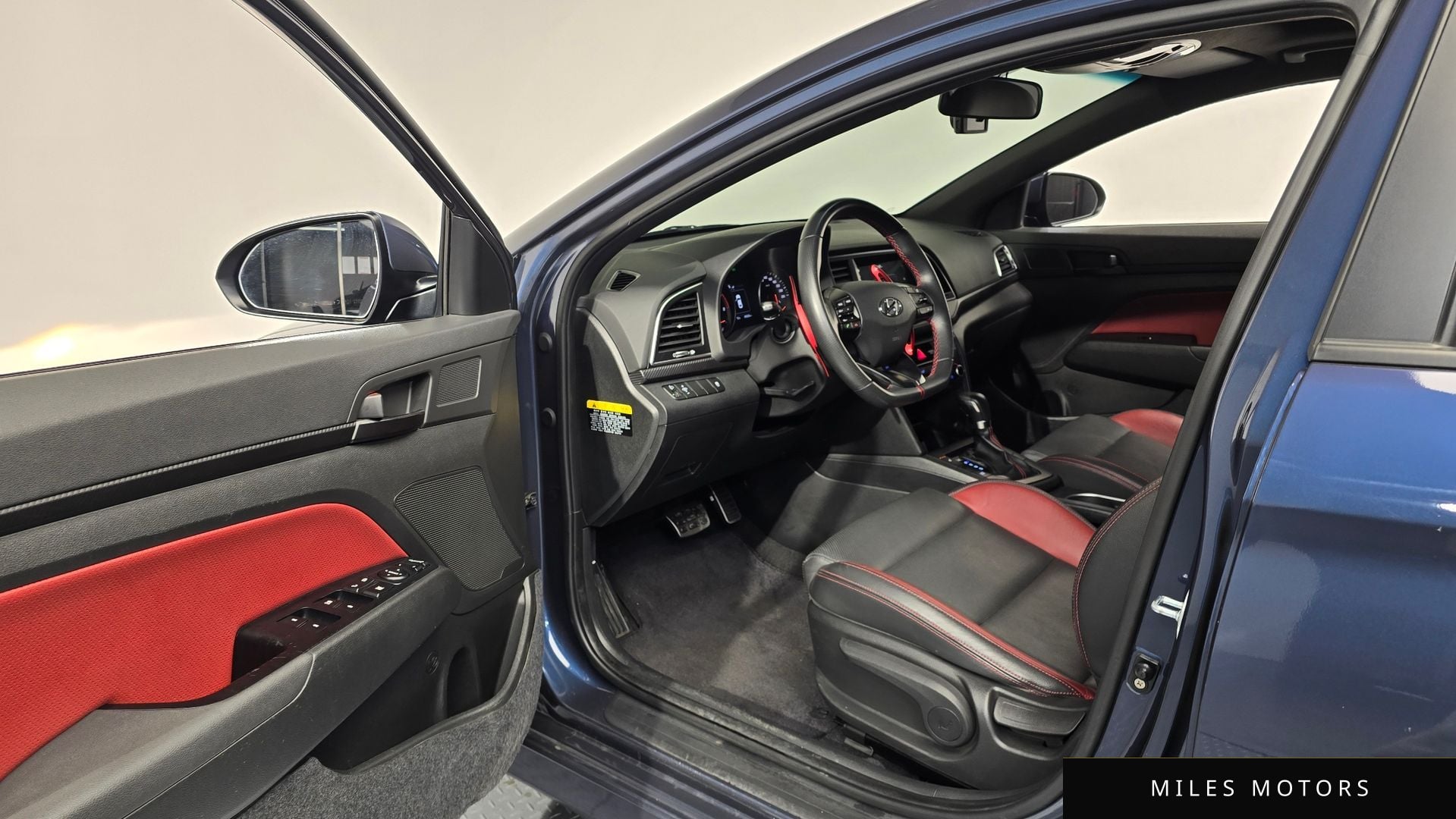 Hyundai AVANTE 2017 — миниатюра 10