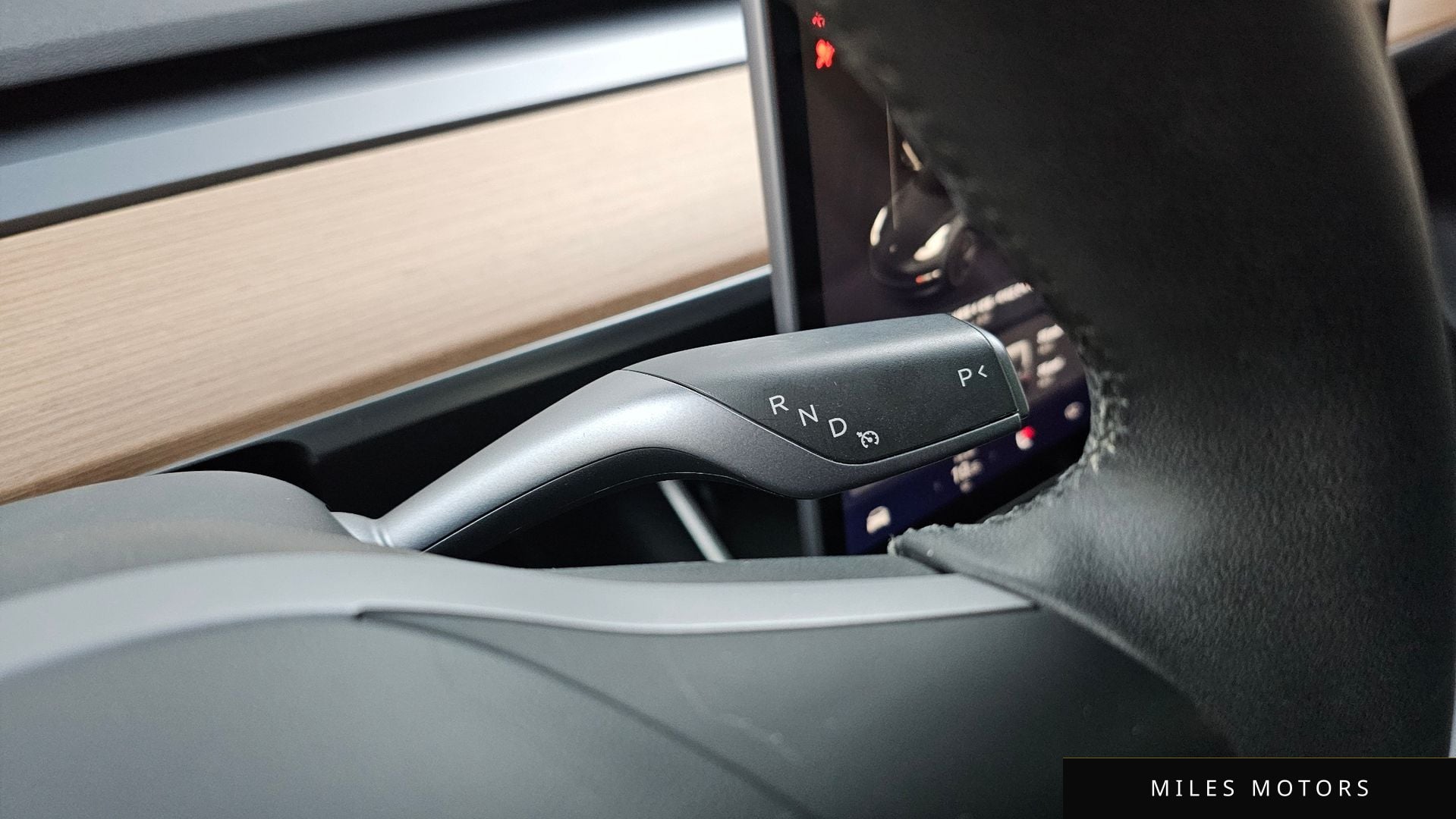 Tesla Model 3 2020 — миниатюра 9