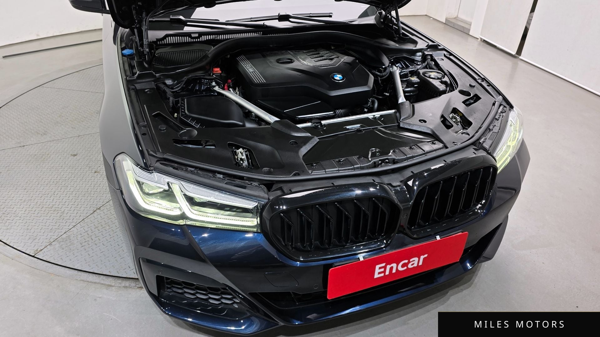 BMW 5 Series (G30) 2022 — миниатюра 6