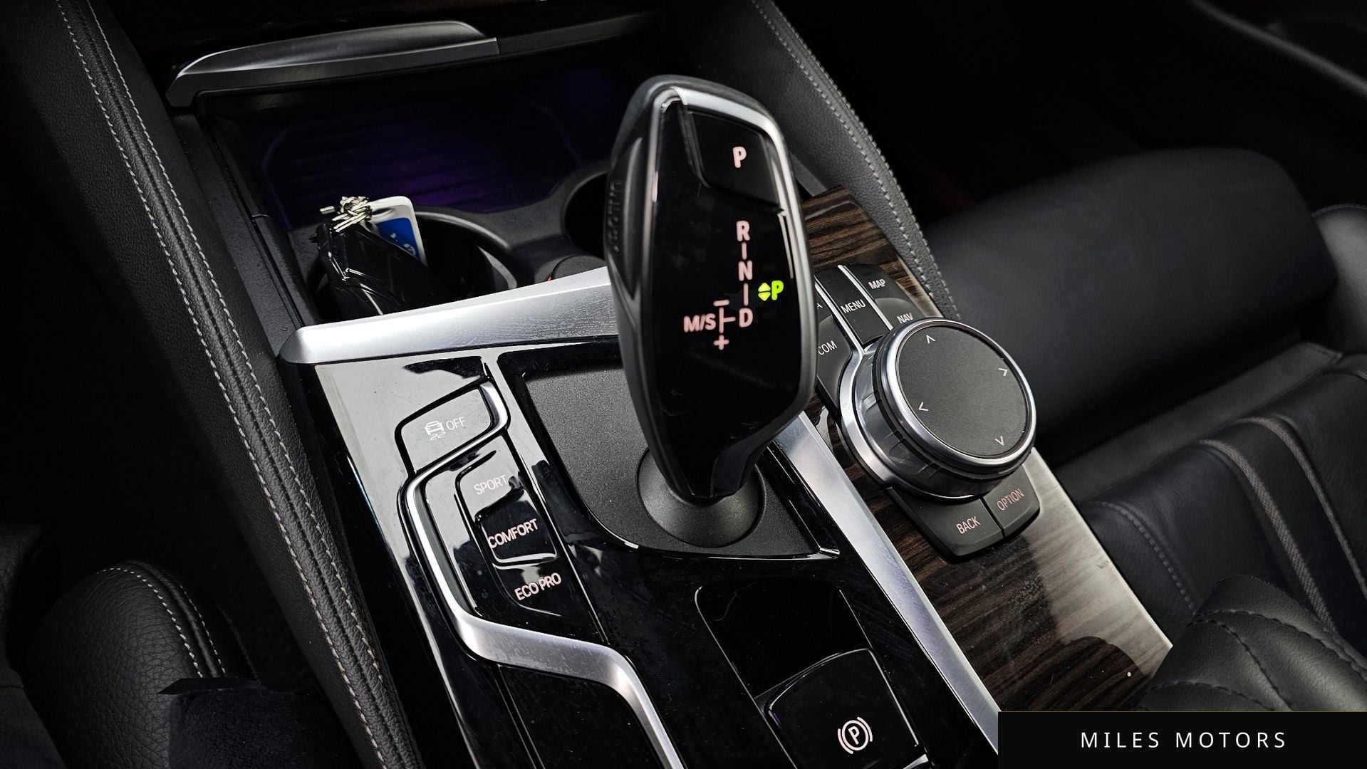 BMW 5 Series (G30) 2022 — миниатюра 9
