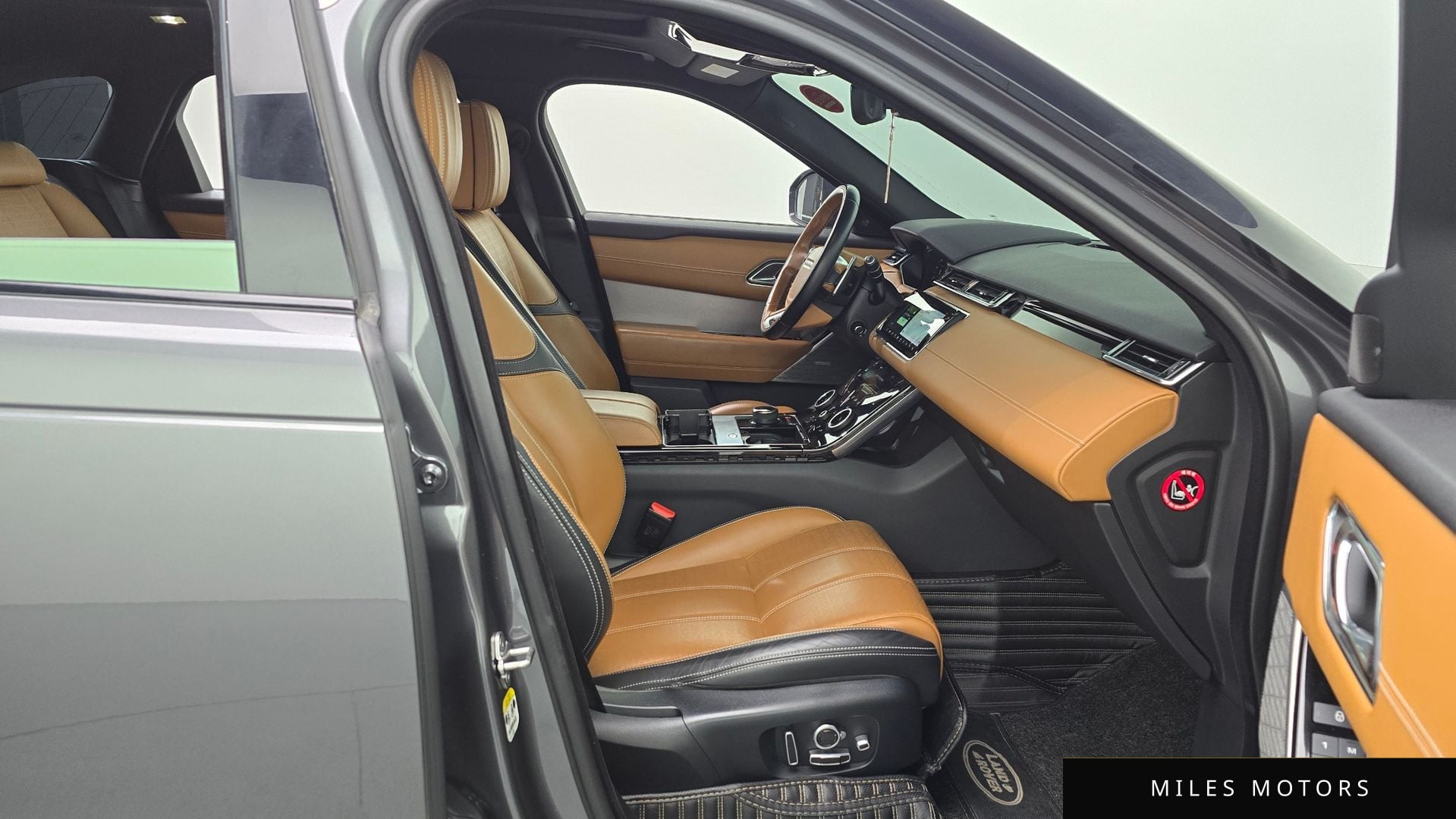 Land Rover Range Rover Velar 2018 — миниатюра 11