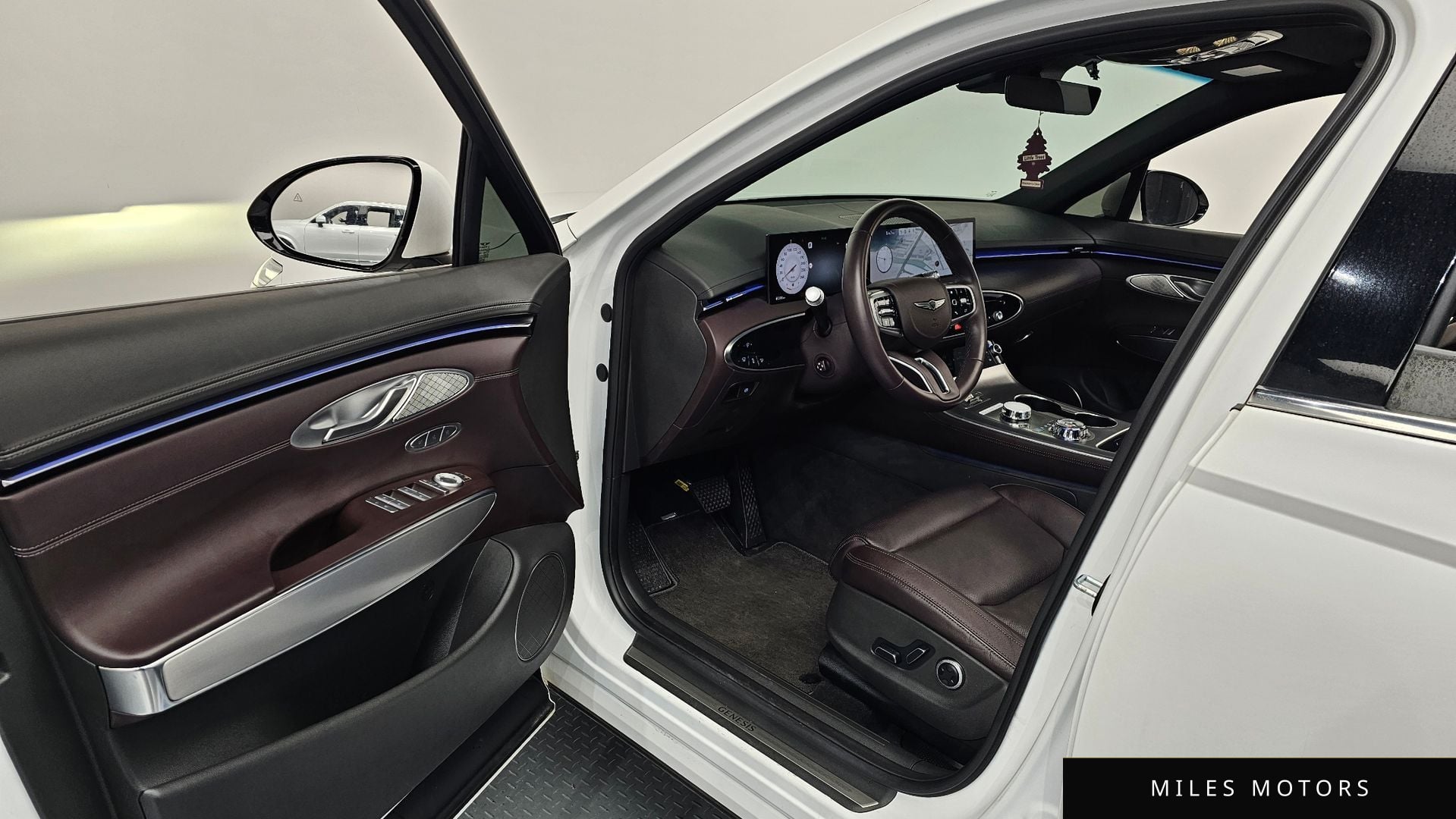 Genesis GV70 2025 — миниатюра 10